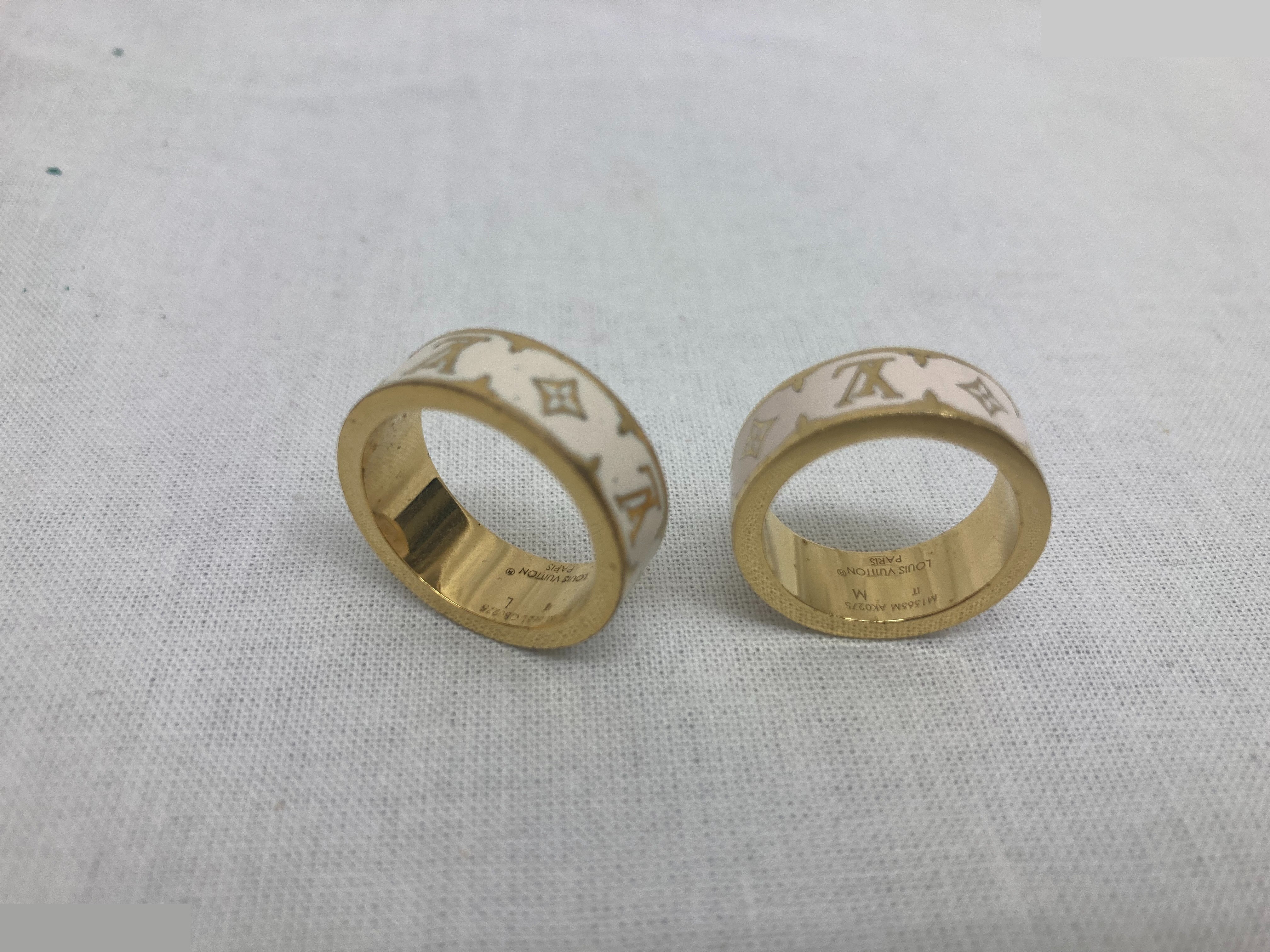 Pairing rings, M size, L size — view 2