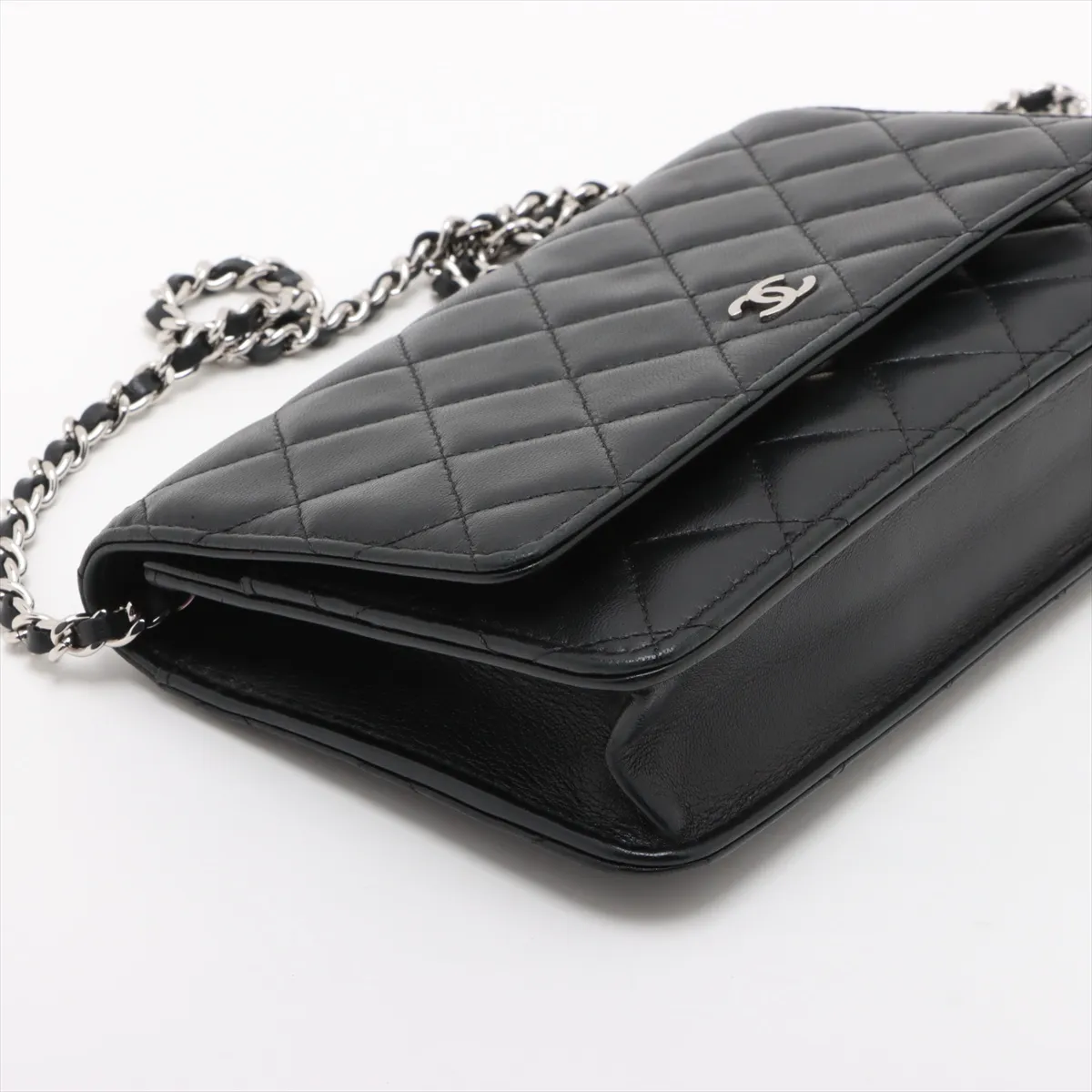 Matelasse Lambskin Chain Wallet Black Silver Hardware 28260920 28th AP0250 — view 4