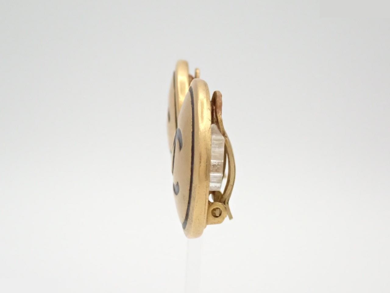 Earrings — view 3