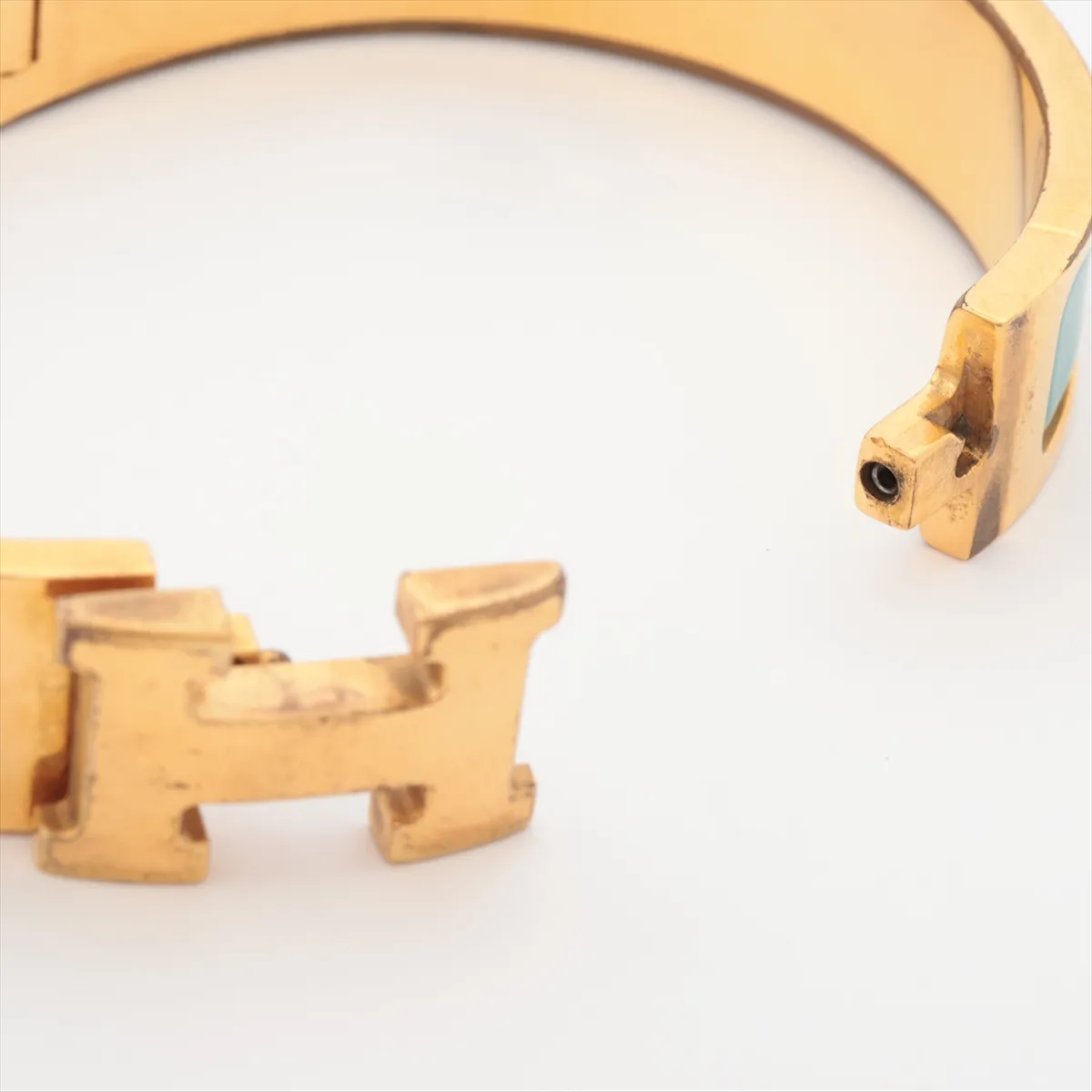 Click H Bangle Fan Bangle GP Gold x Green. — view 5