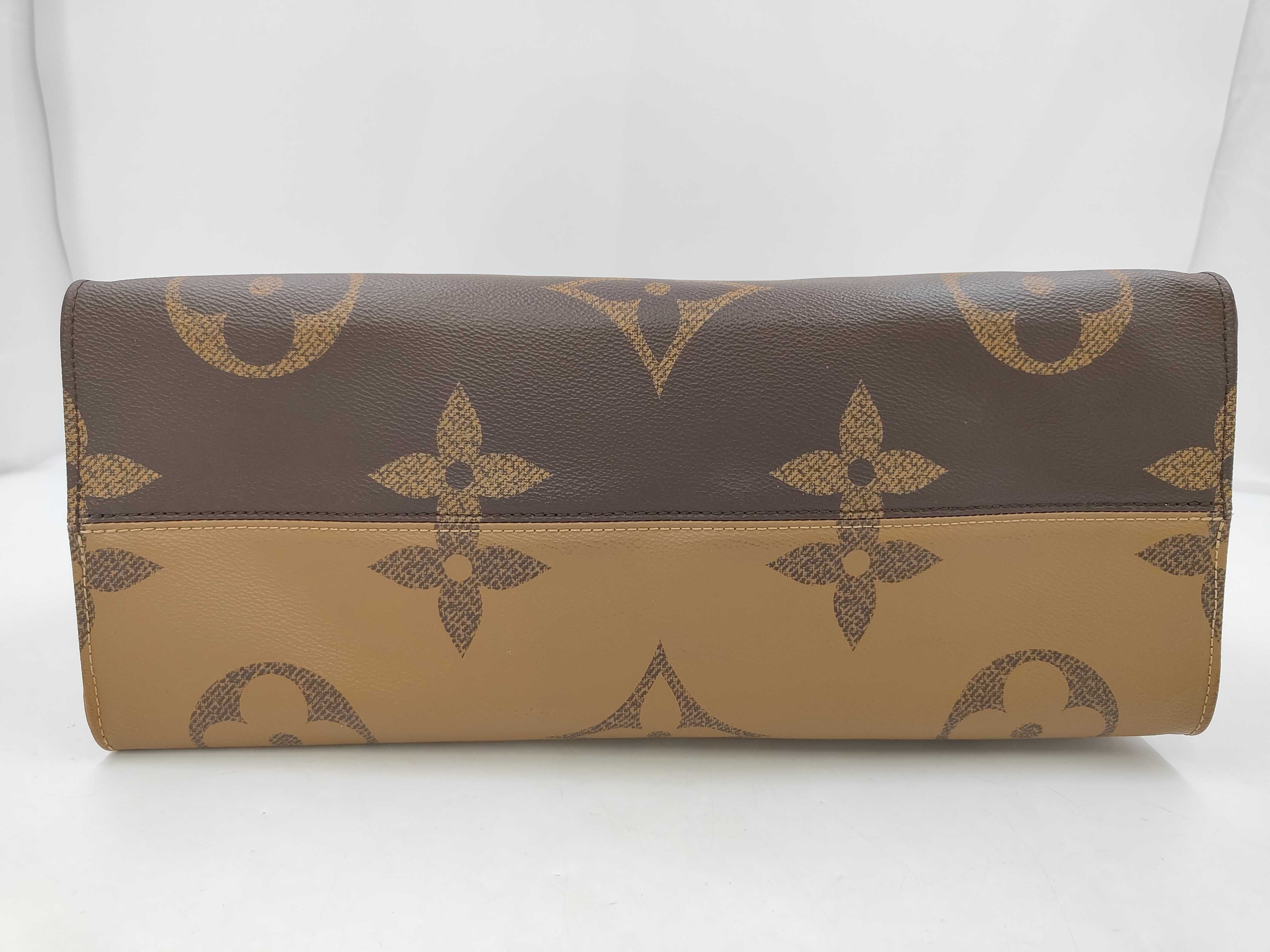 OnTheGo-GM Tote Bag — view 7