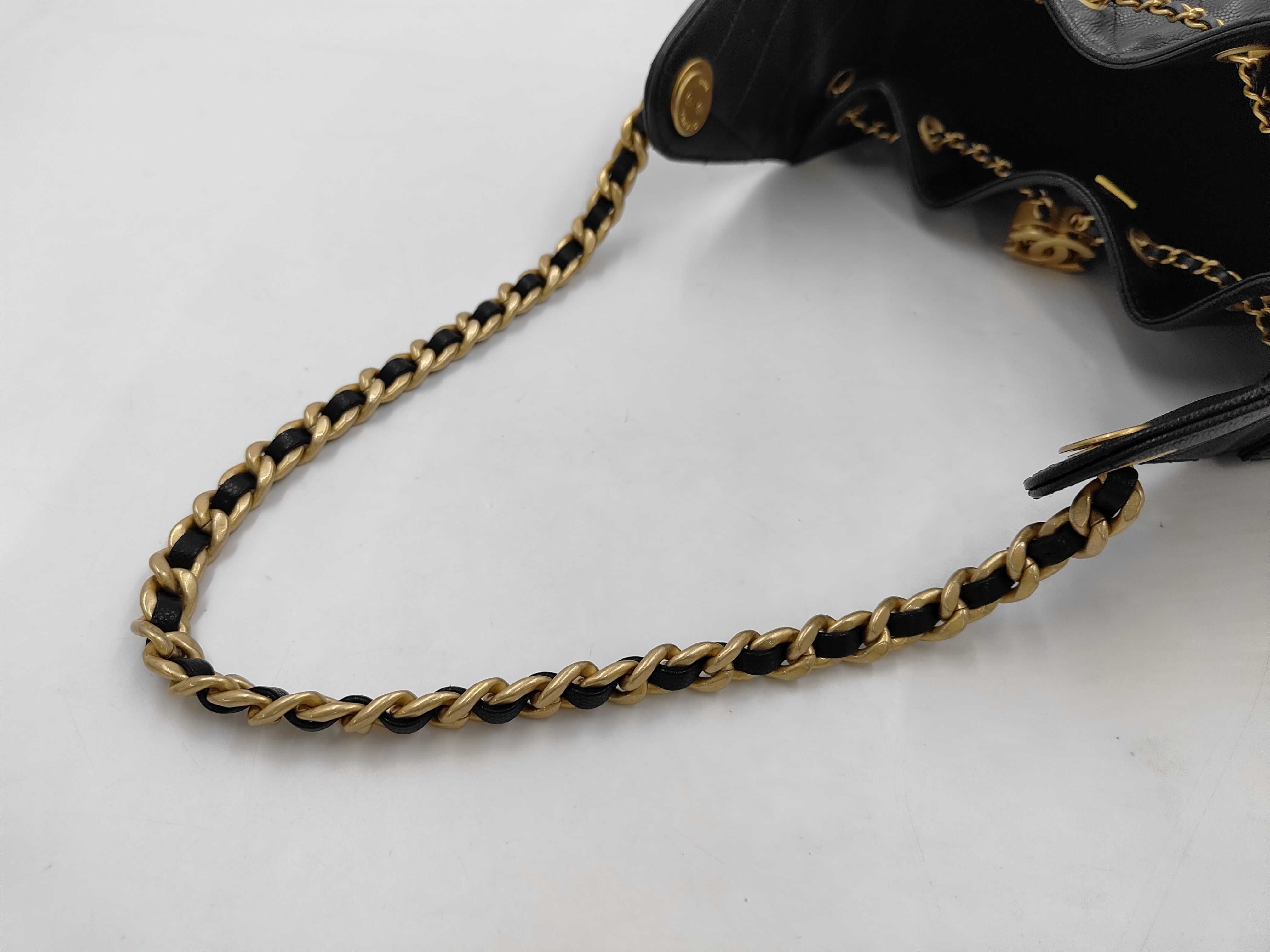 25 Small Caviar Skin Chain Shoulder Bag — view 6