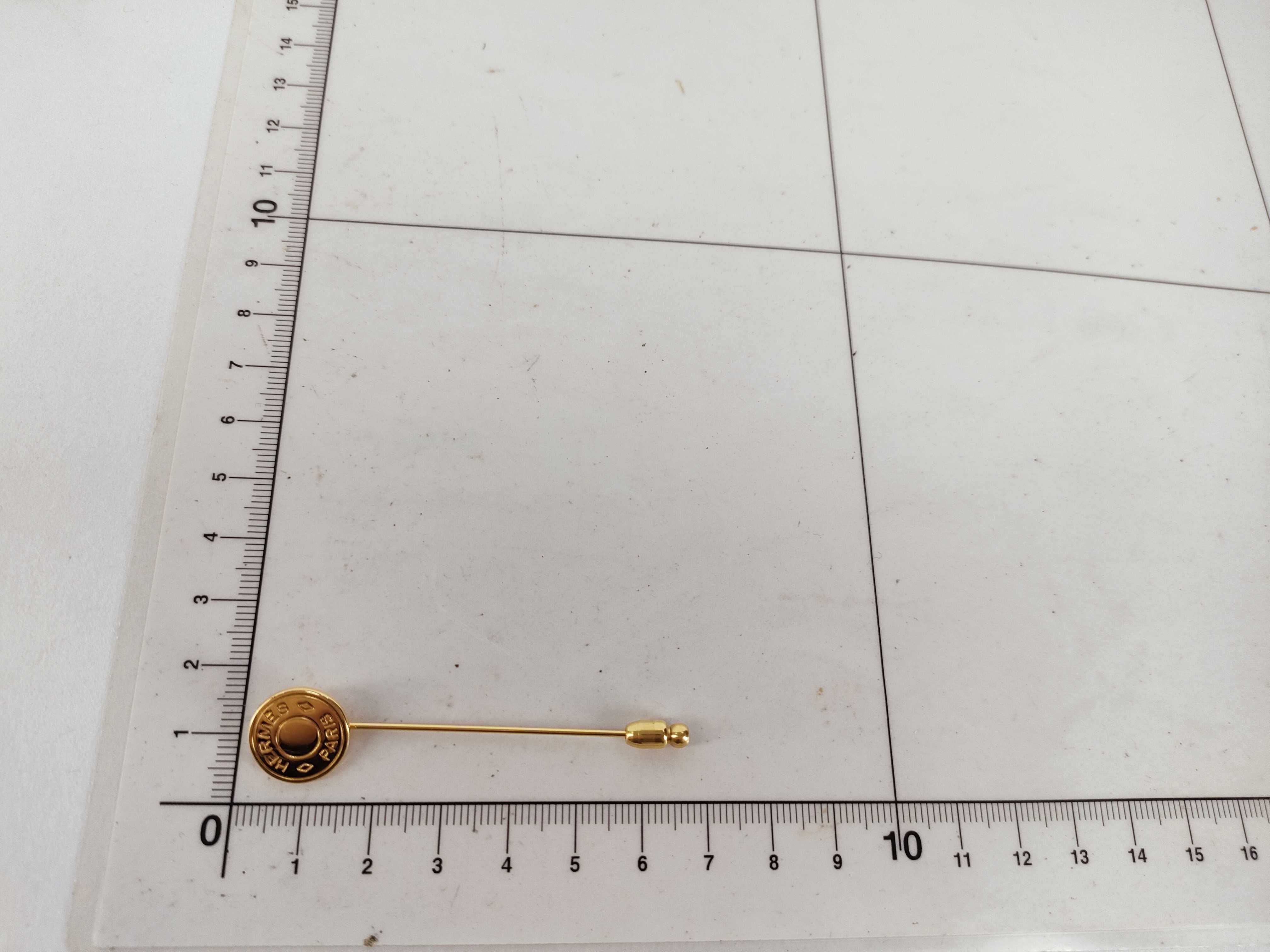 Sellier Gold Pin Brooch — view 9