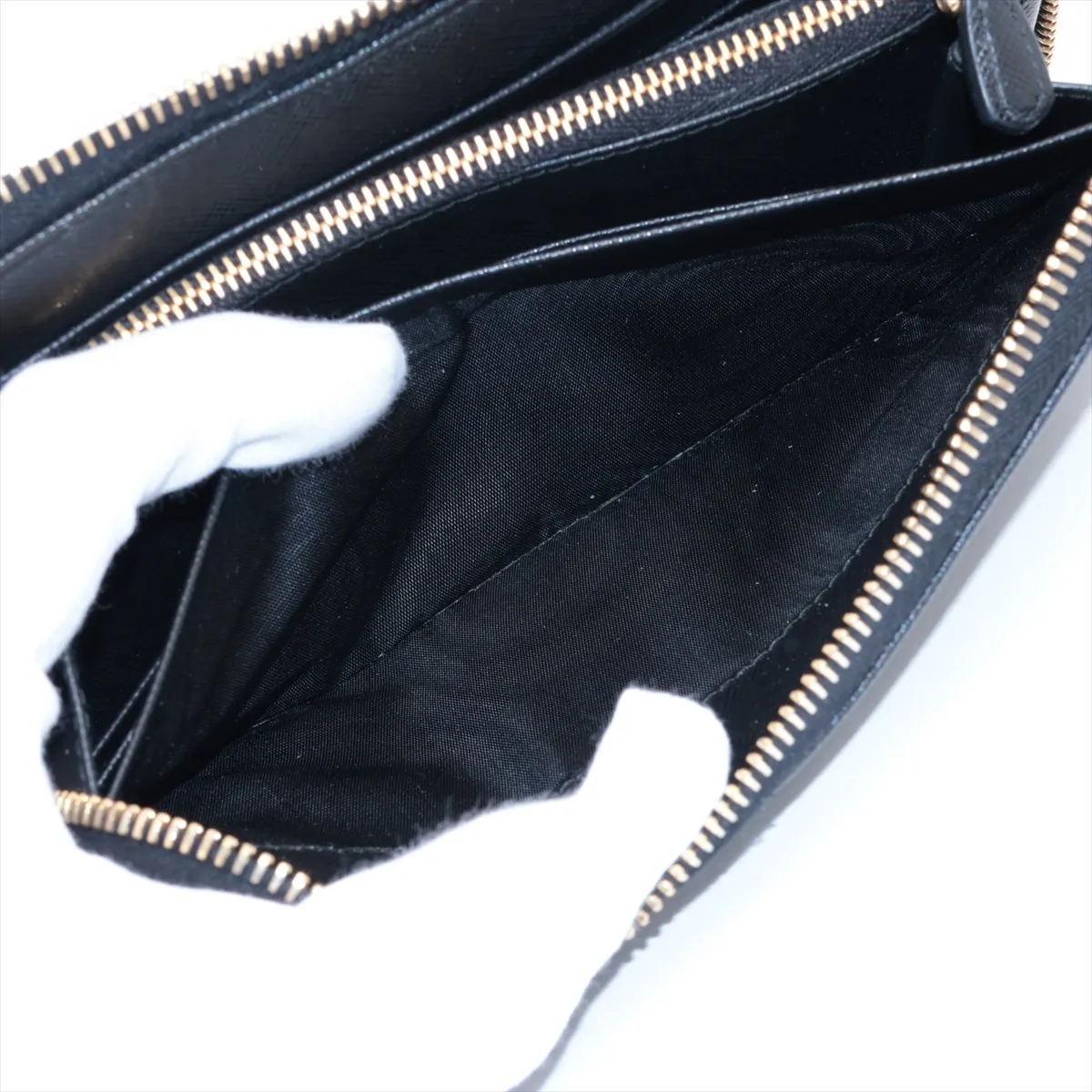 Saffiano Leather Round Zip Wallet Black Ribbon — view 7