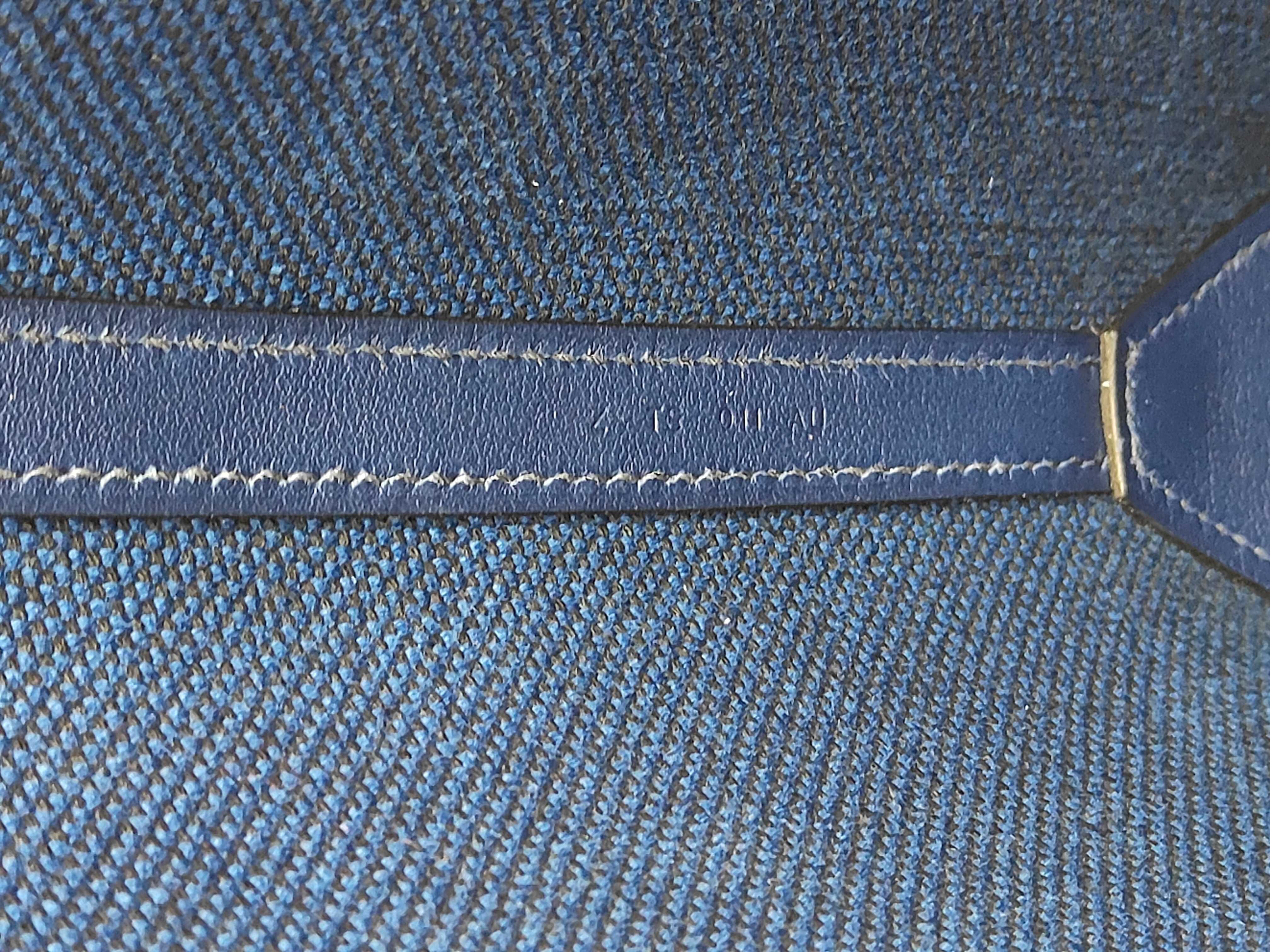 Ambie PM Canvas Tote Bag (Blue, Z Stamp) — view 10