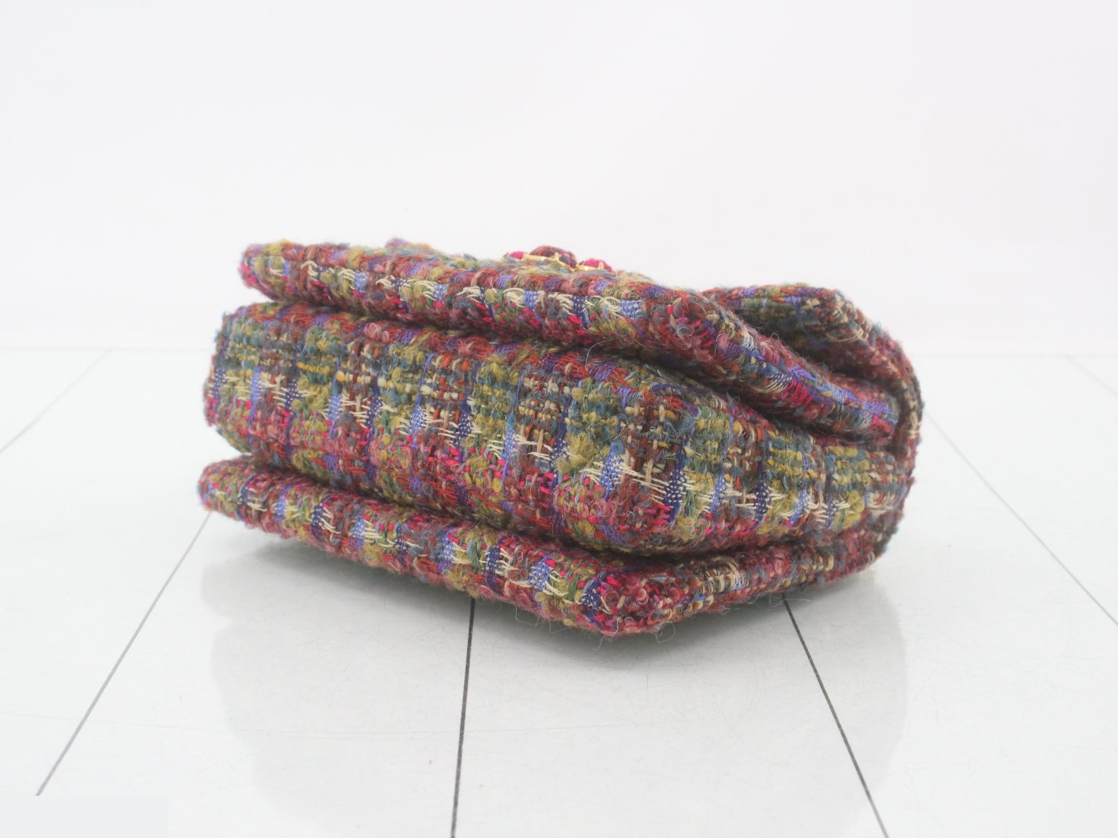 Matelassé Tweed Chain Shoulder Bag with Plate — view 6