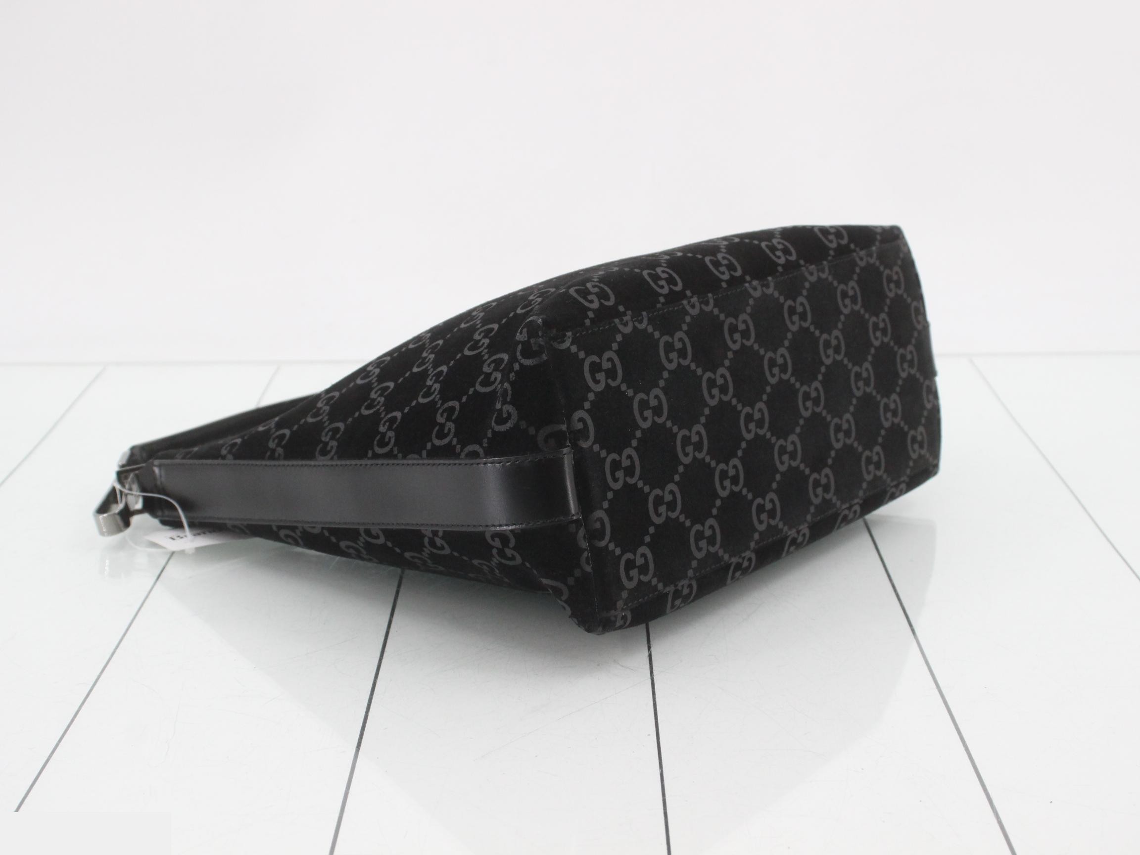 One-shoulder suede handbag with GG pattern — view 5
