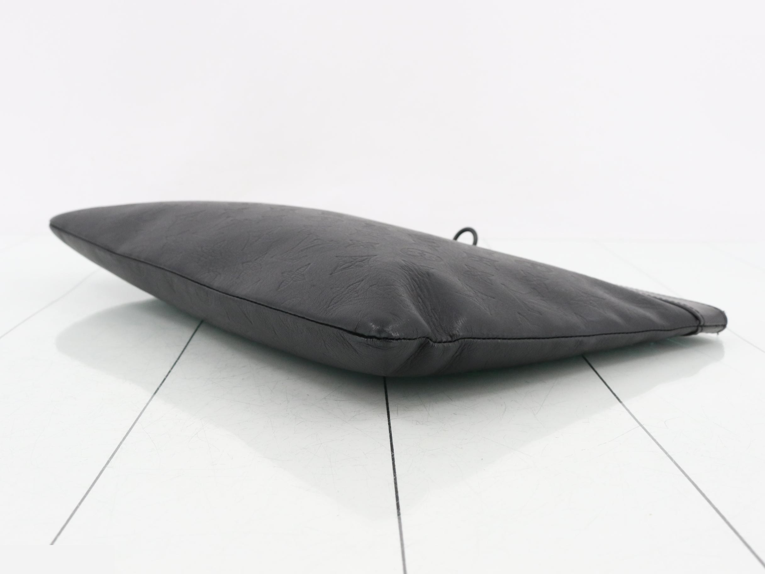Pochette Discovery Monogram Shadow — view 6