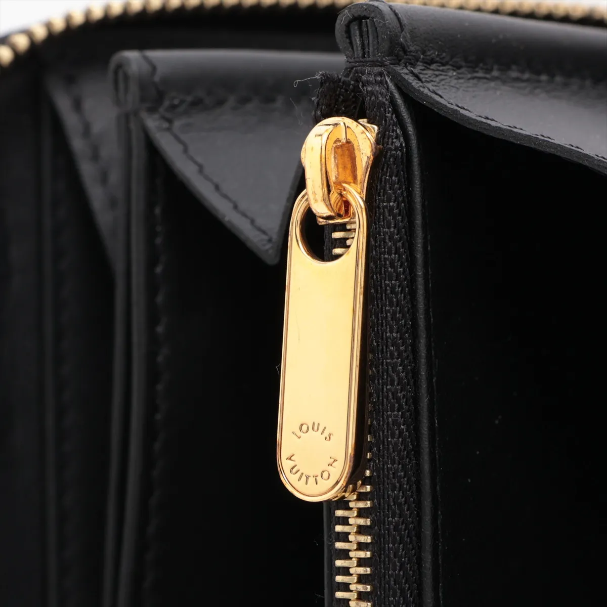 Mahina Zippy Wallet M82645 Noir Round Zip Wallet (RFID detected) — view 12