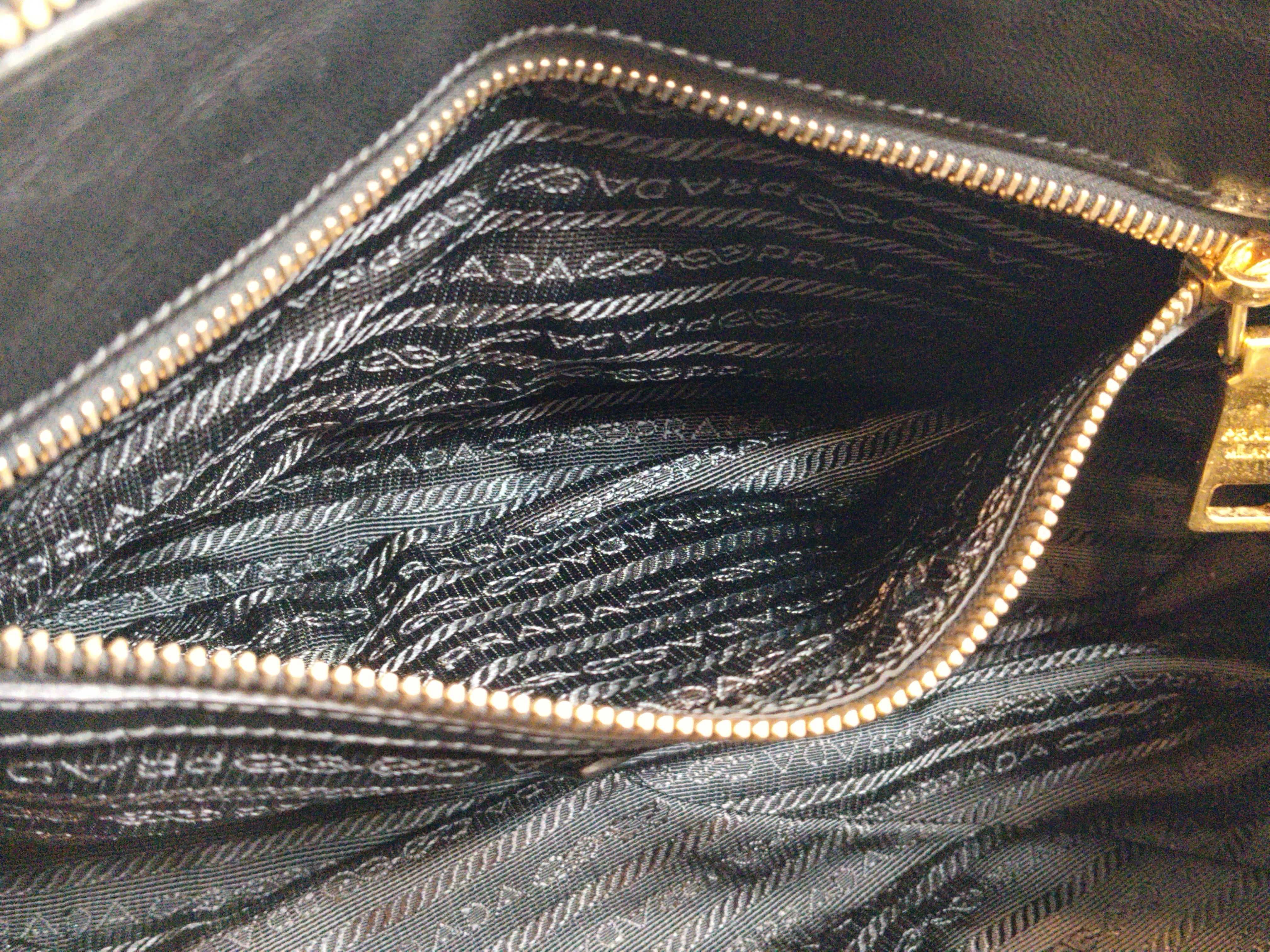 SG- Gather Nappa Gofle Nylon 2-Way Handbag Black BN1407 Handbag — view 12