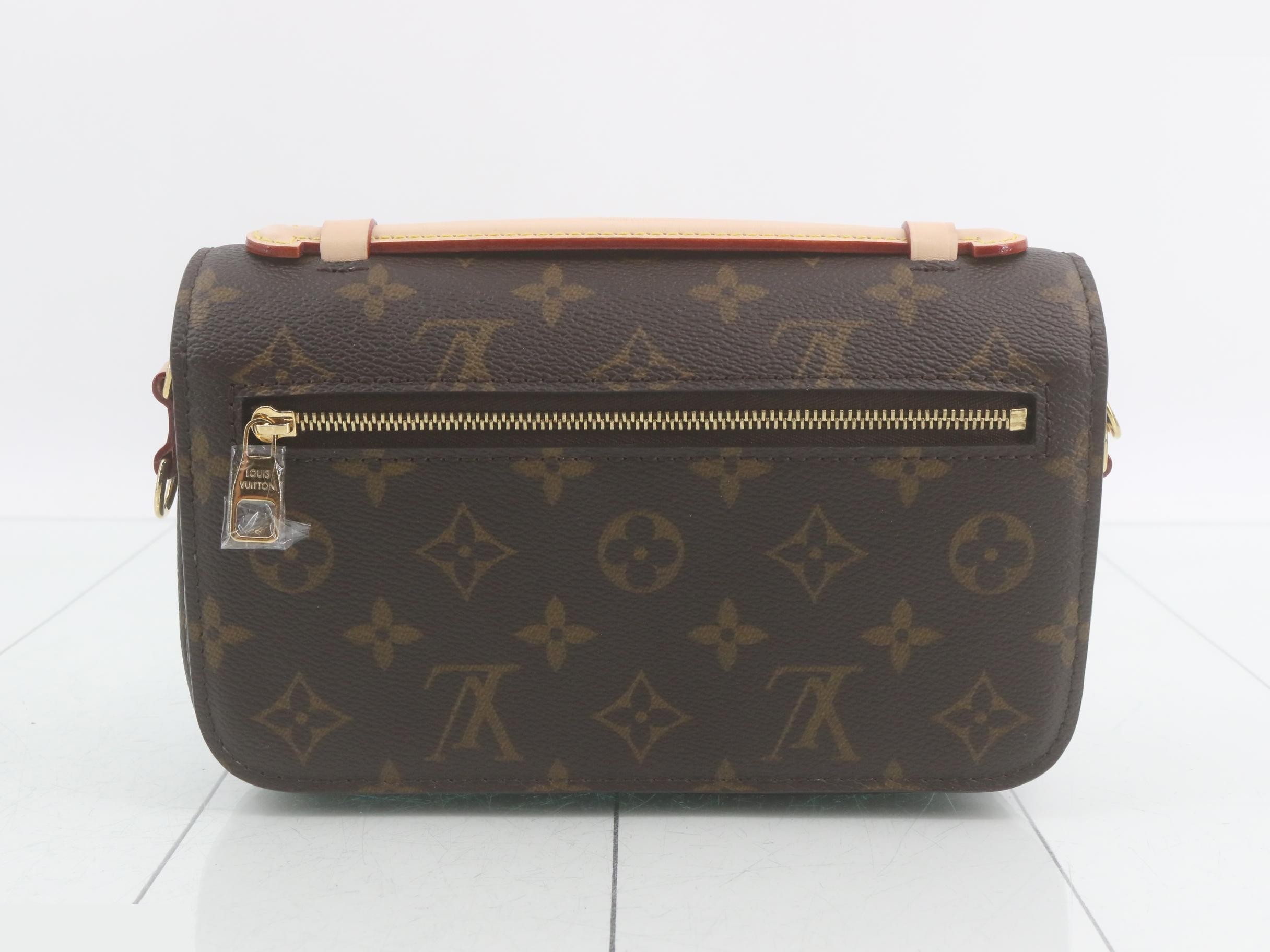 Monogram Pochette Metis EW — view 2