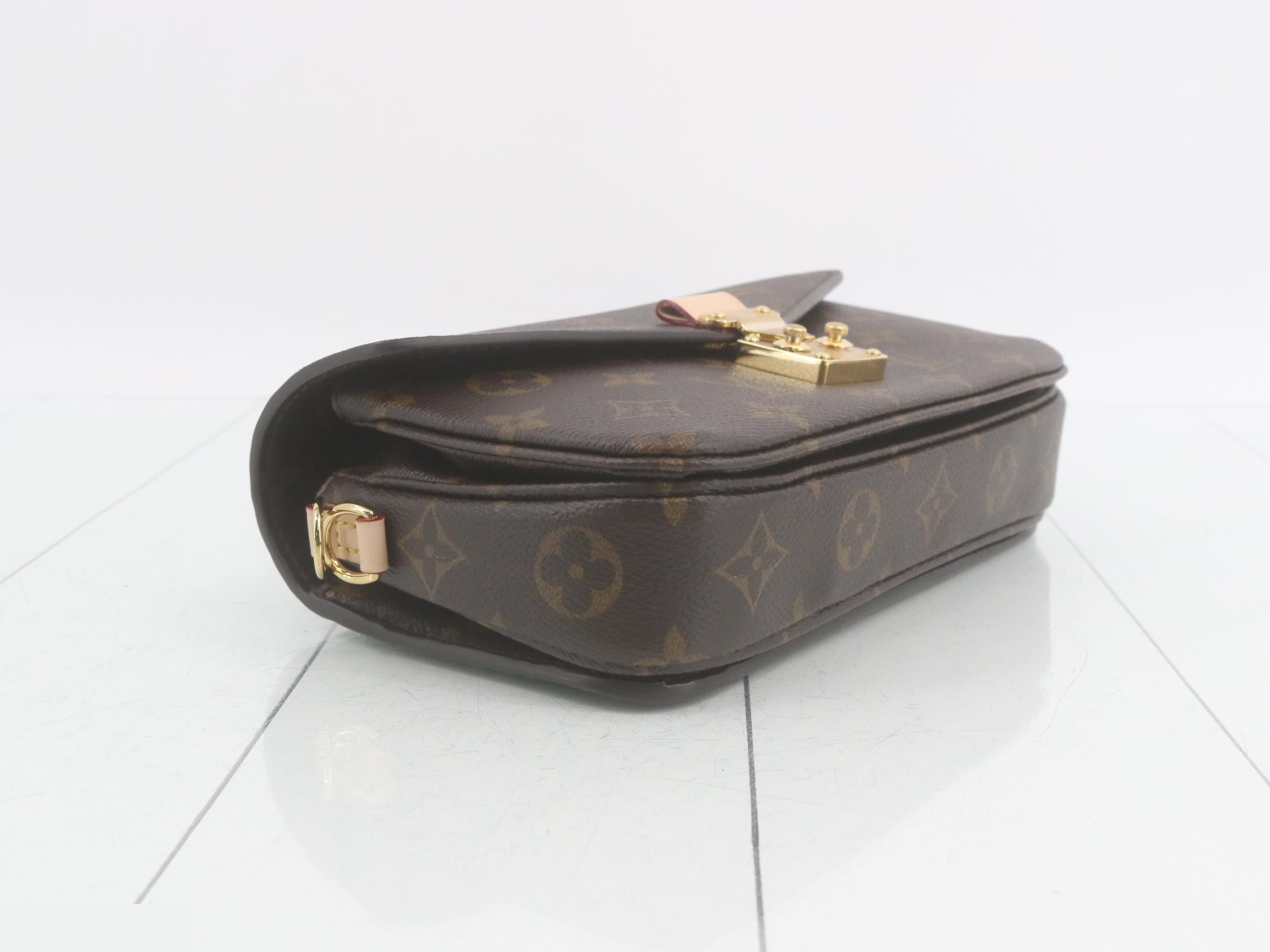 Monogram Pochette Metis EW — view 5