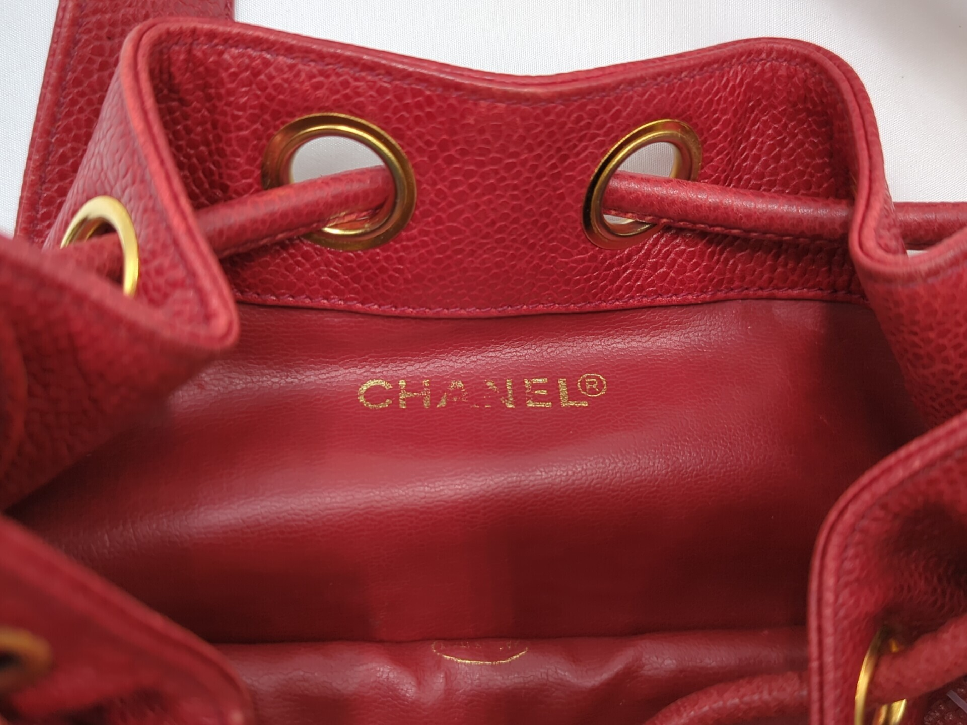 Caviar Skin Red Drawstring Chain Shoulder Bag with Pouch — view 12