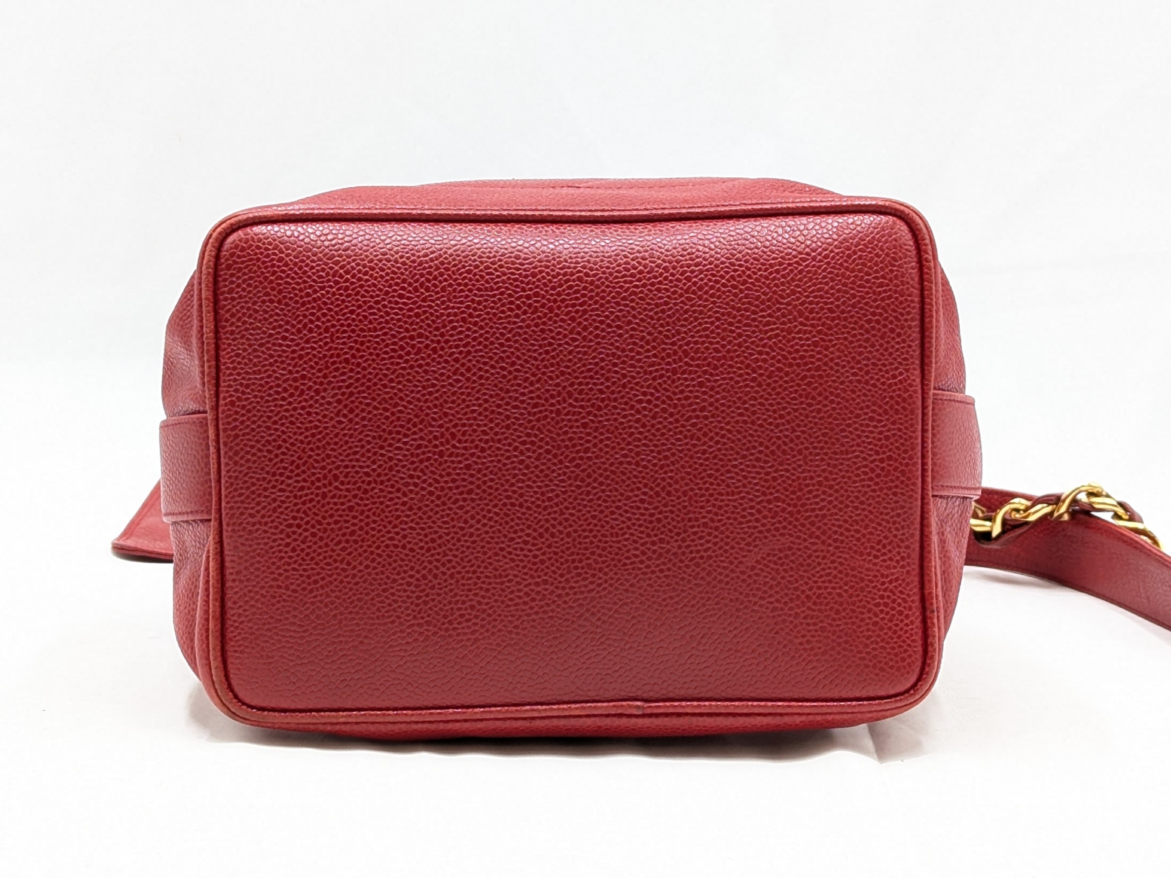 Caviar Skin Red Drawstring Chain Shoulder Bag with Pouch — view 3