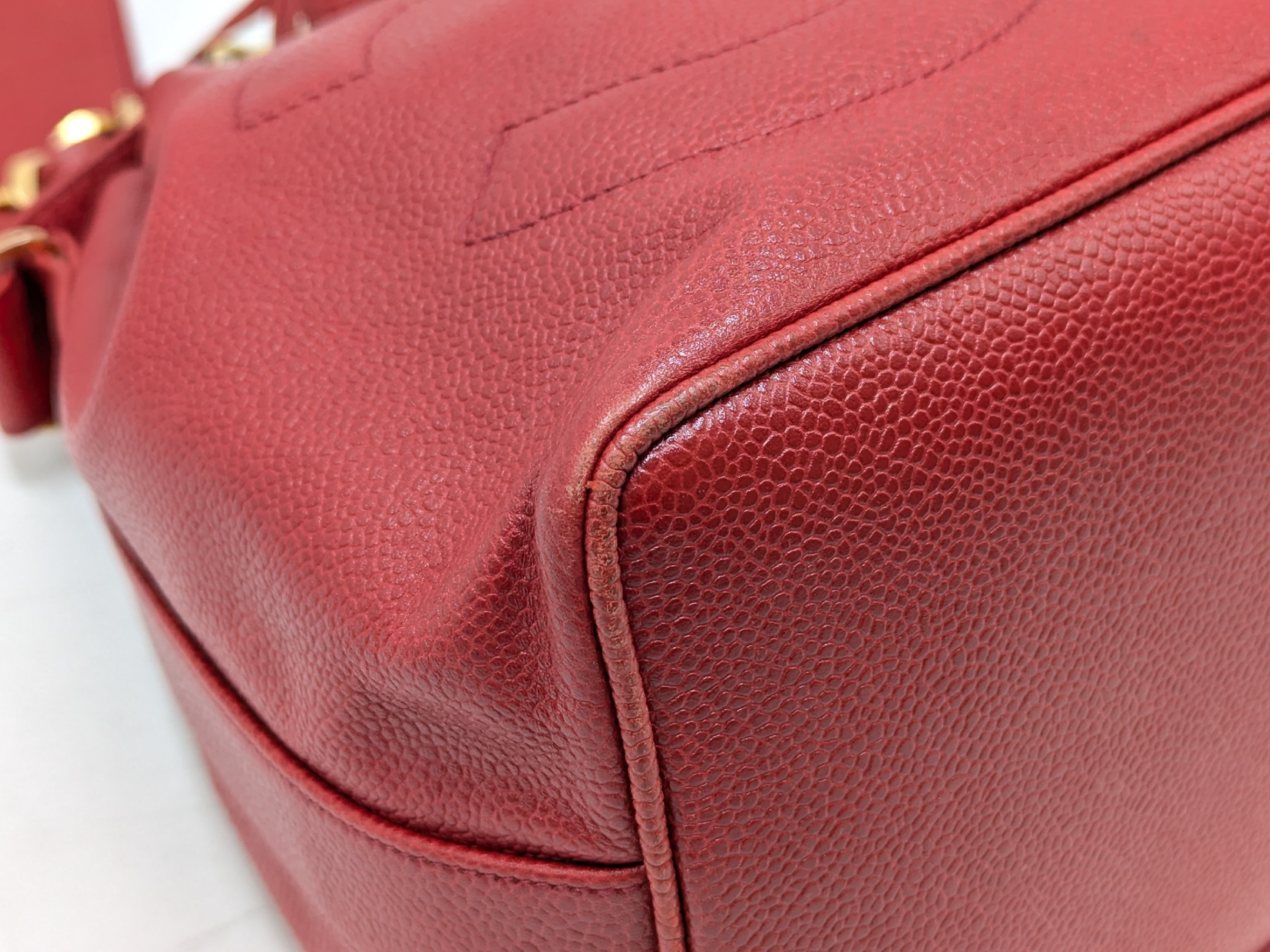 Caviar Skin Red Drawstring Chain Shoulder Bag with Pouch — view 5
