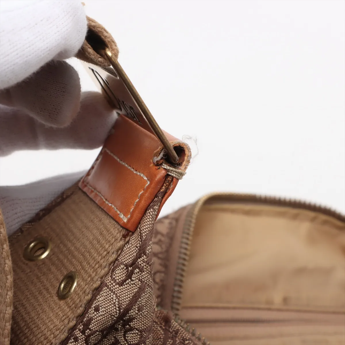 Street Chic Canvas x Leather Shoulder Bag Beige — view 13