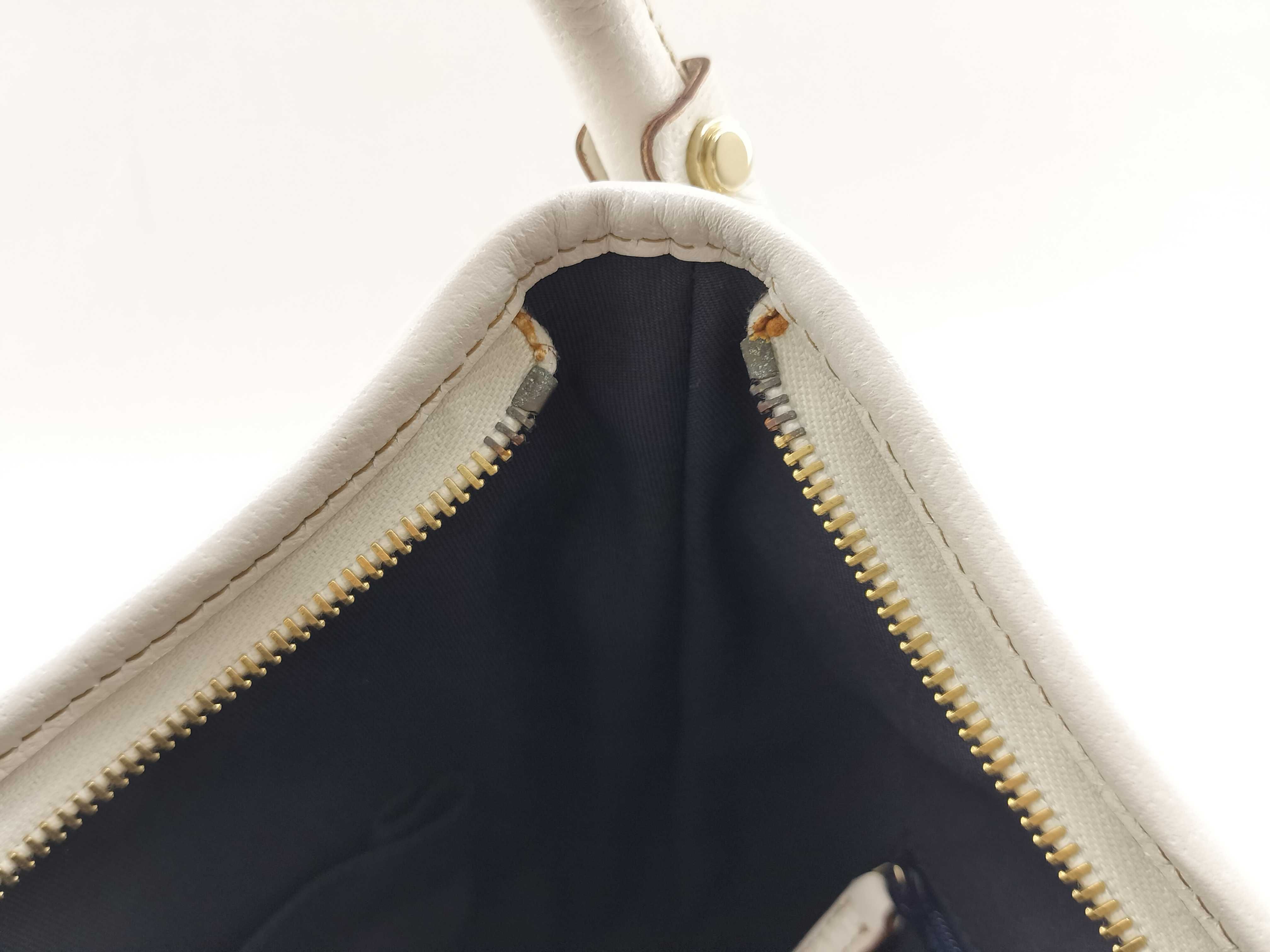 One-Shoulder Bag, White Handbag — view 12