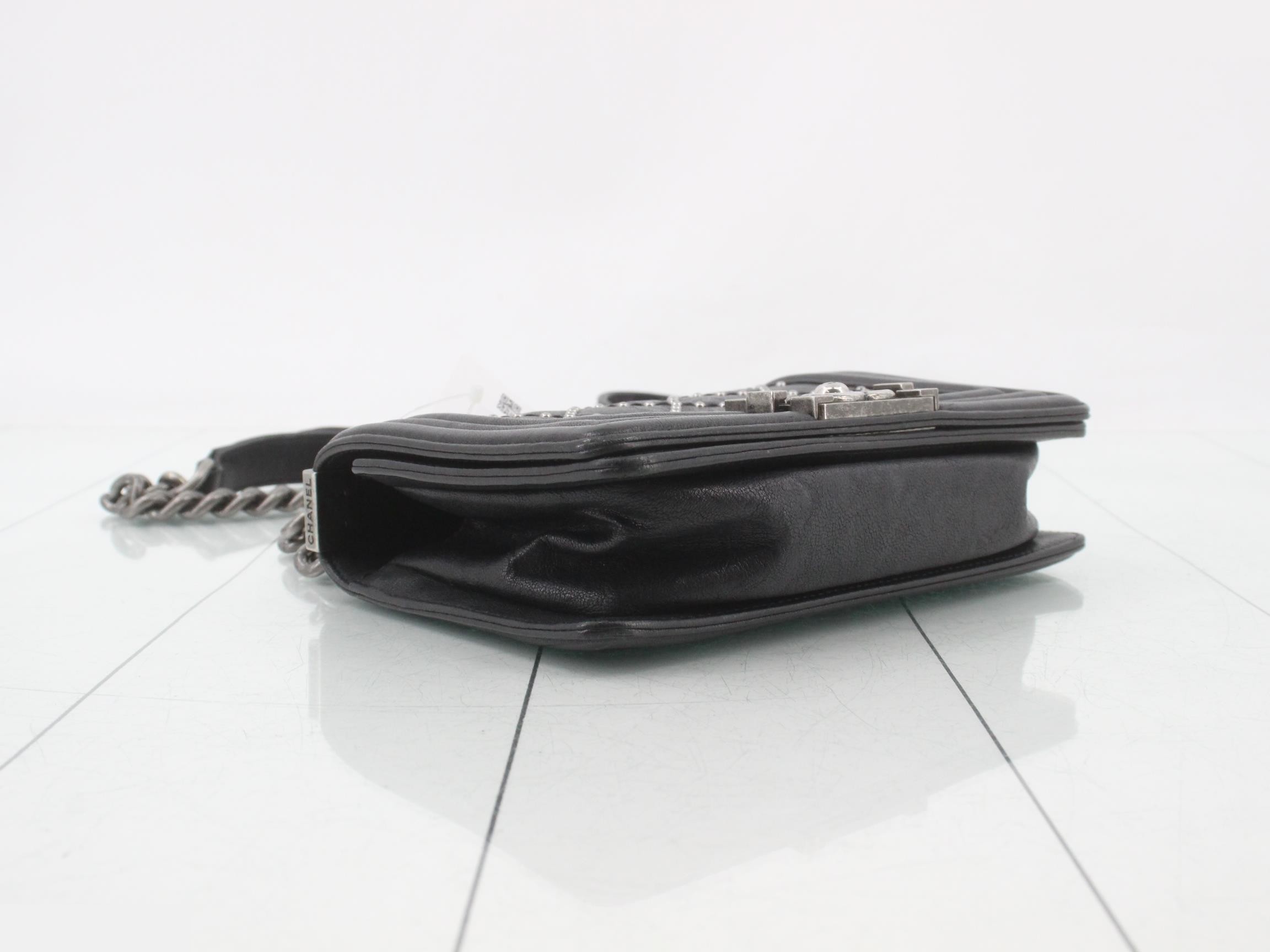 Boy Chanel Chain Shoulder Bag — view 5
