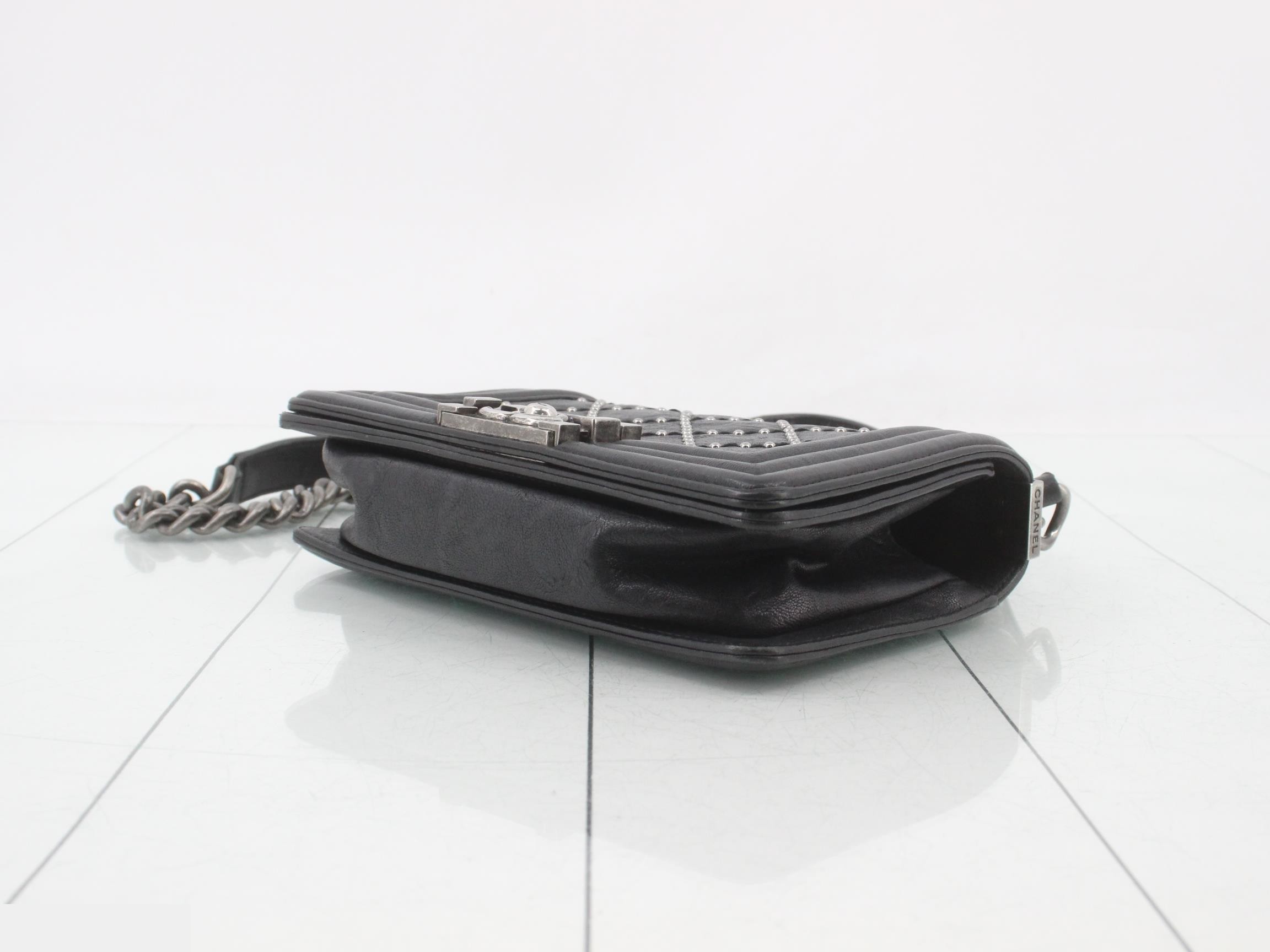 Boy Chanel Chain Shoulder Bag — view 6