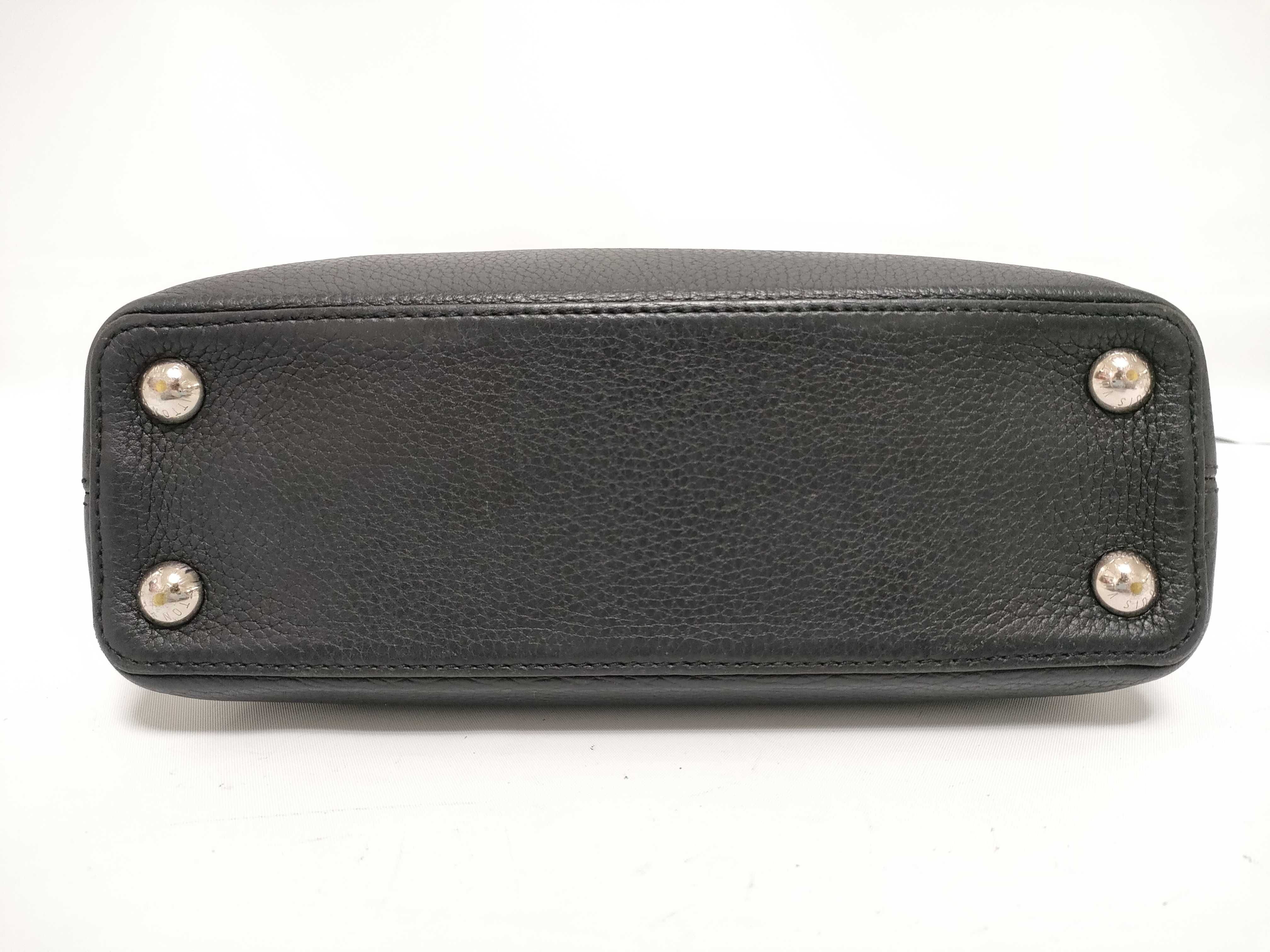 Damier Graphite Louis Vuitton Capucines Taurillon Leather Handbag — view 5