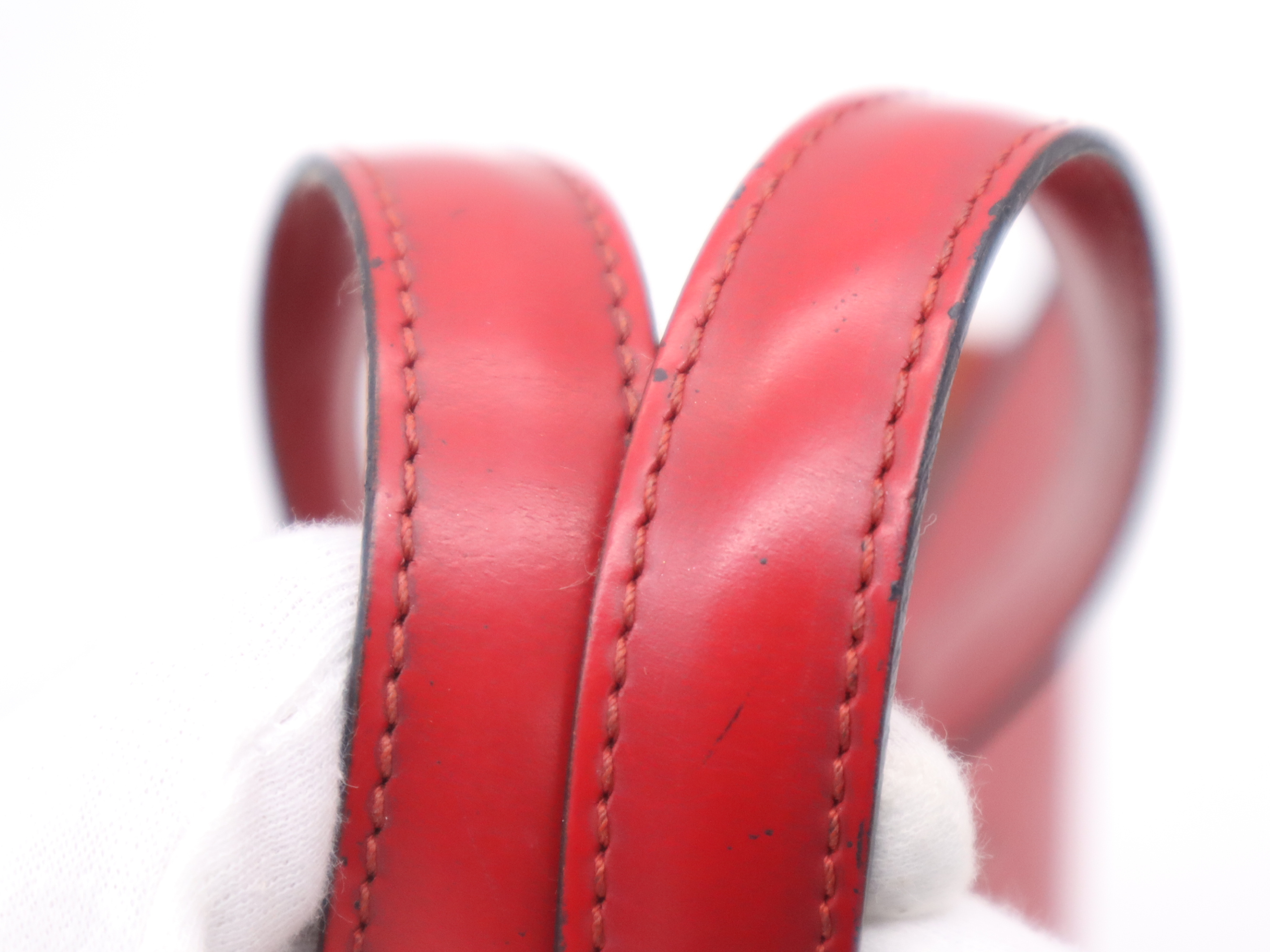 M52277 Epi Saint Jacques Castilian Red Handbag — view 9