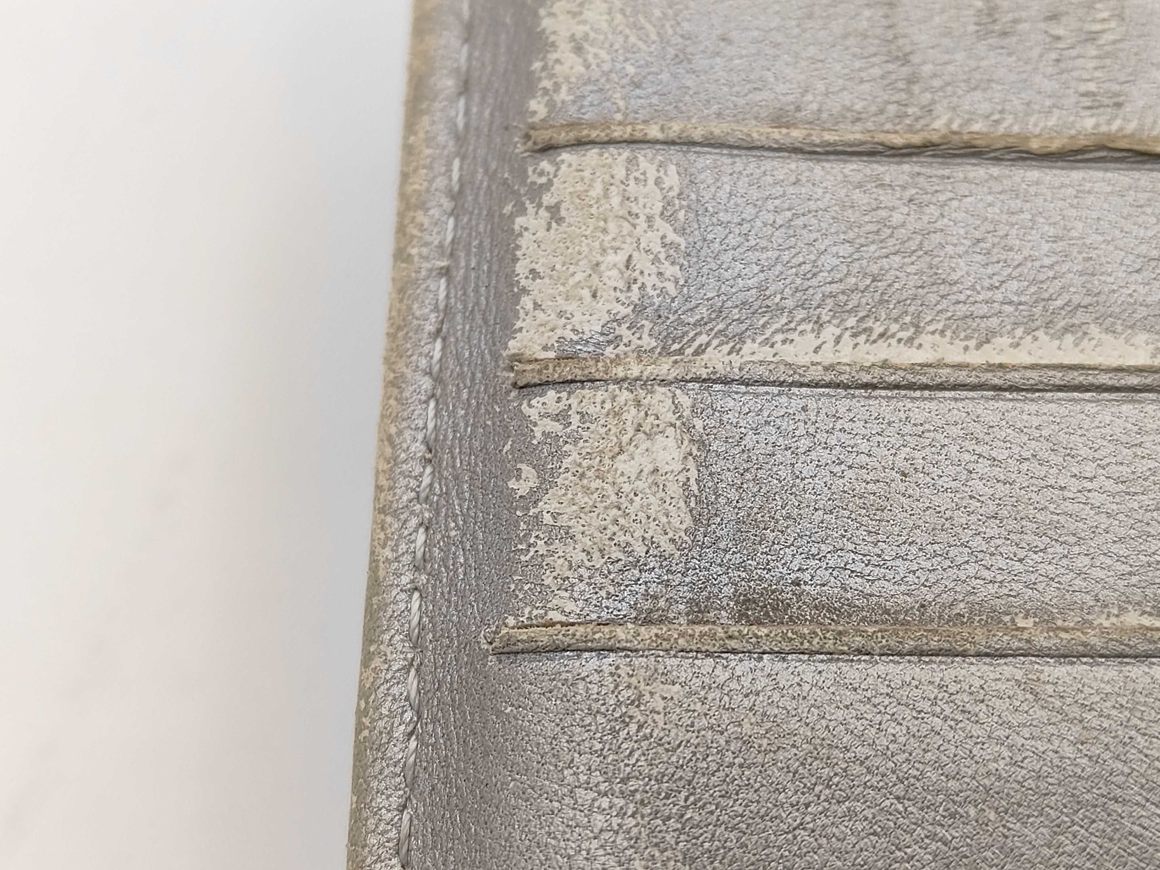 bi-fold wallet — view 7