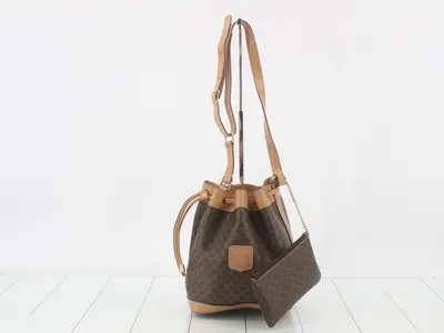 Macadam pattern, other lines, bags/shoulder bags