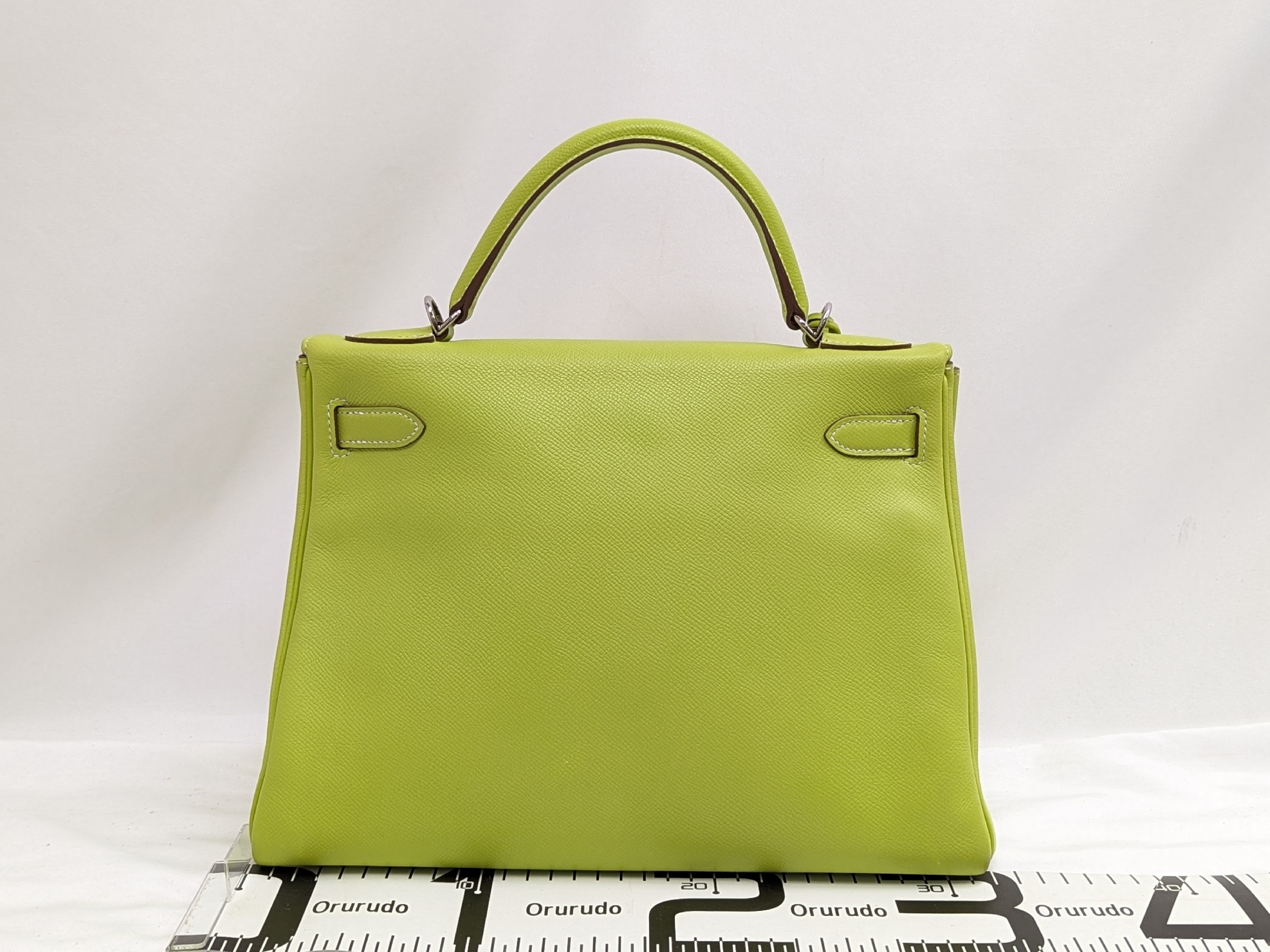 Candy Kelly 32 Epsom Kiwi Liken O stamp shoulder bag — view 2