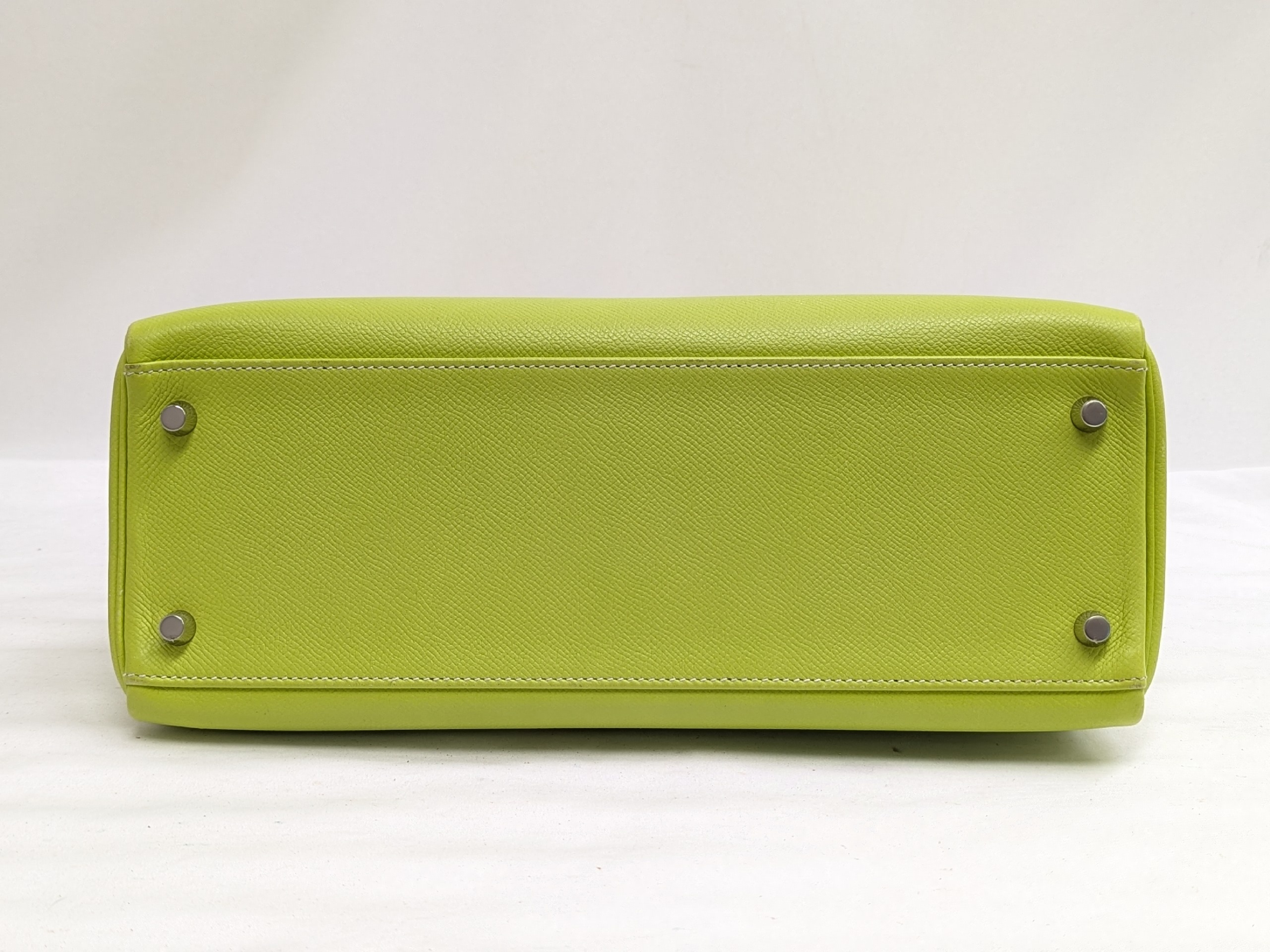 Candy Kelly 32 Epsom Kiwi Liken O stamp shoulder bag — view 5