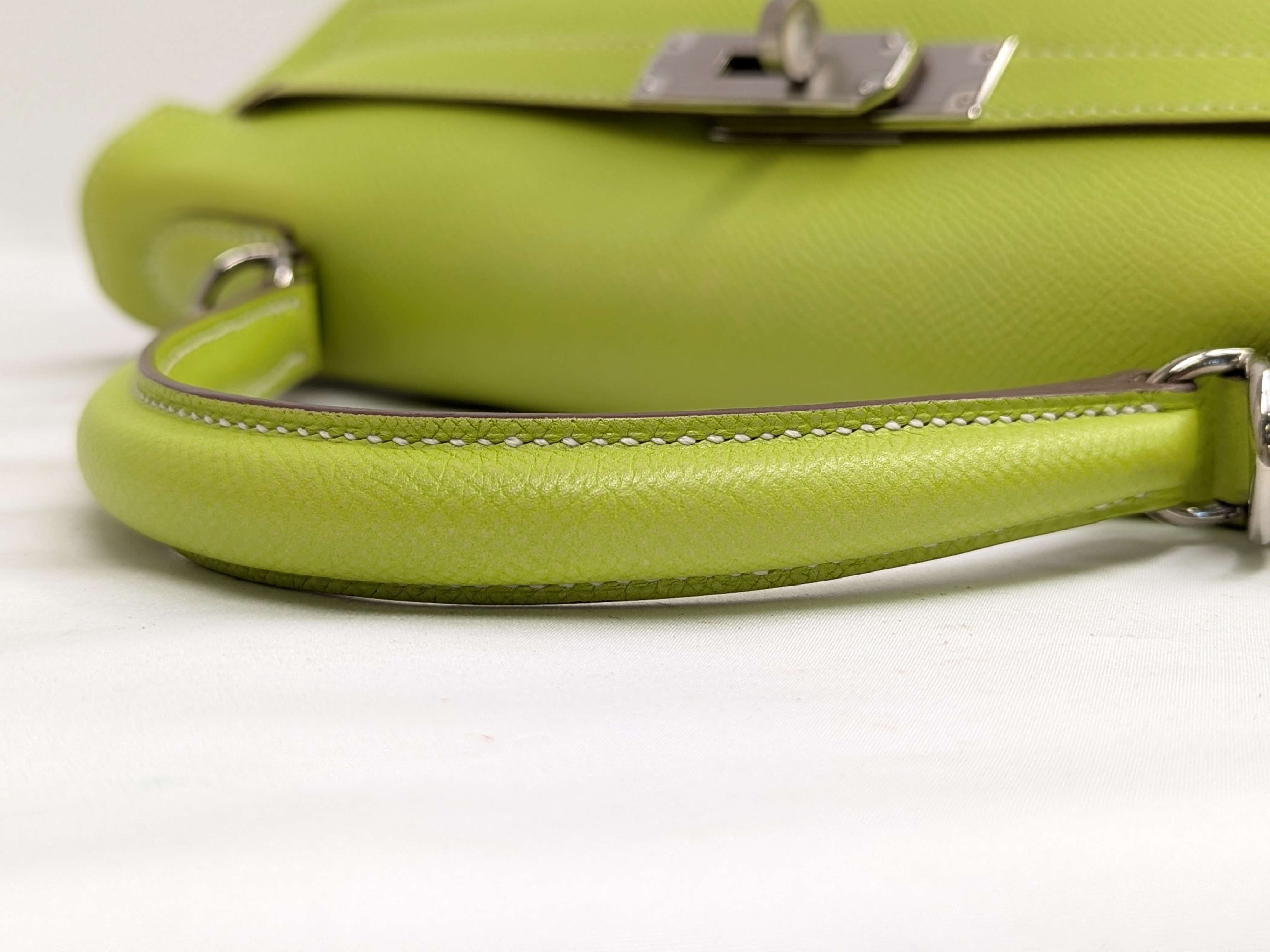 Candy Kelly 32 Epsom Kiwi Liken O stamp shoulder bag — view 6