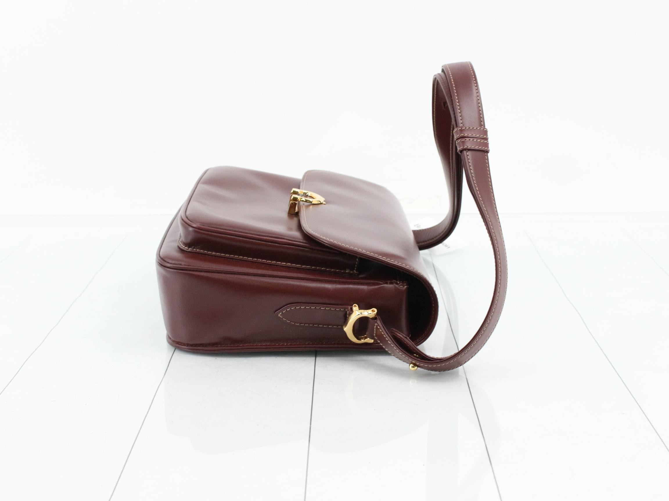 Must Line (Bag) - Shoulder Bag — view 3