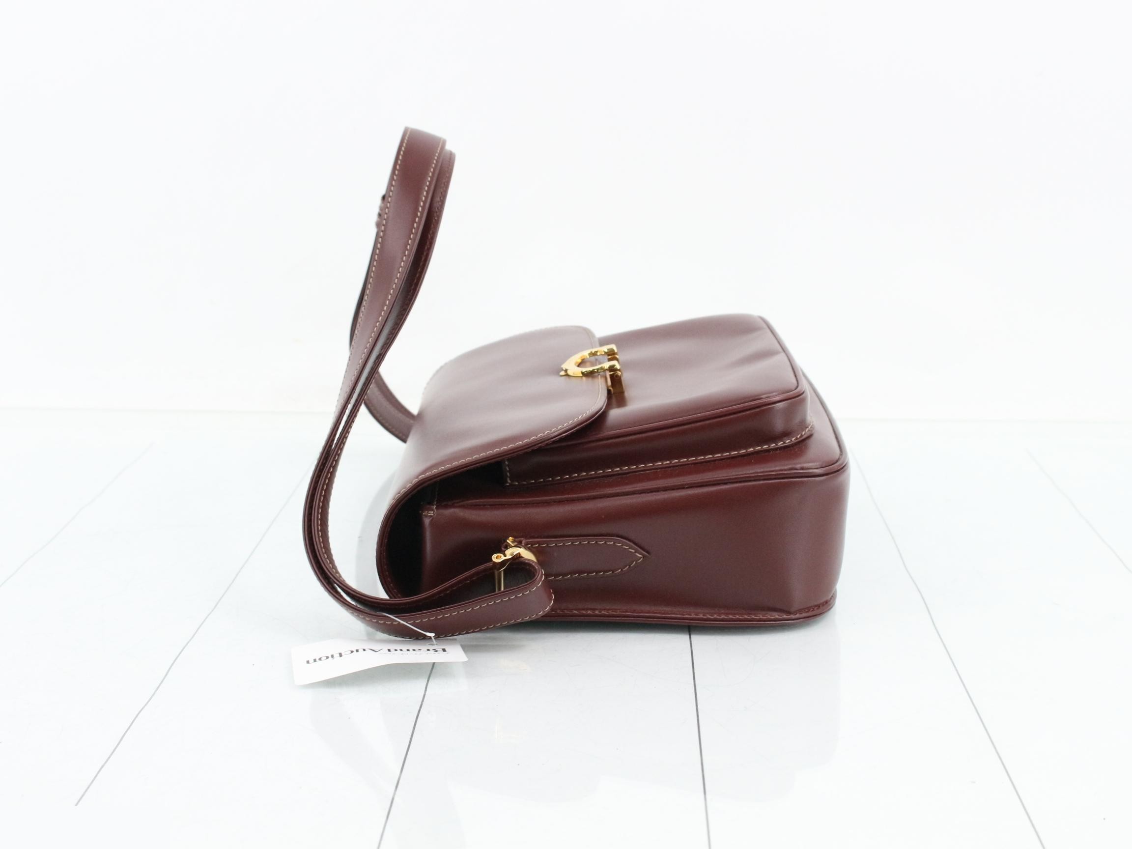 Must Line (Bag) - Shoulder Bag — view 4