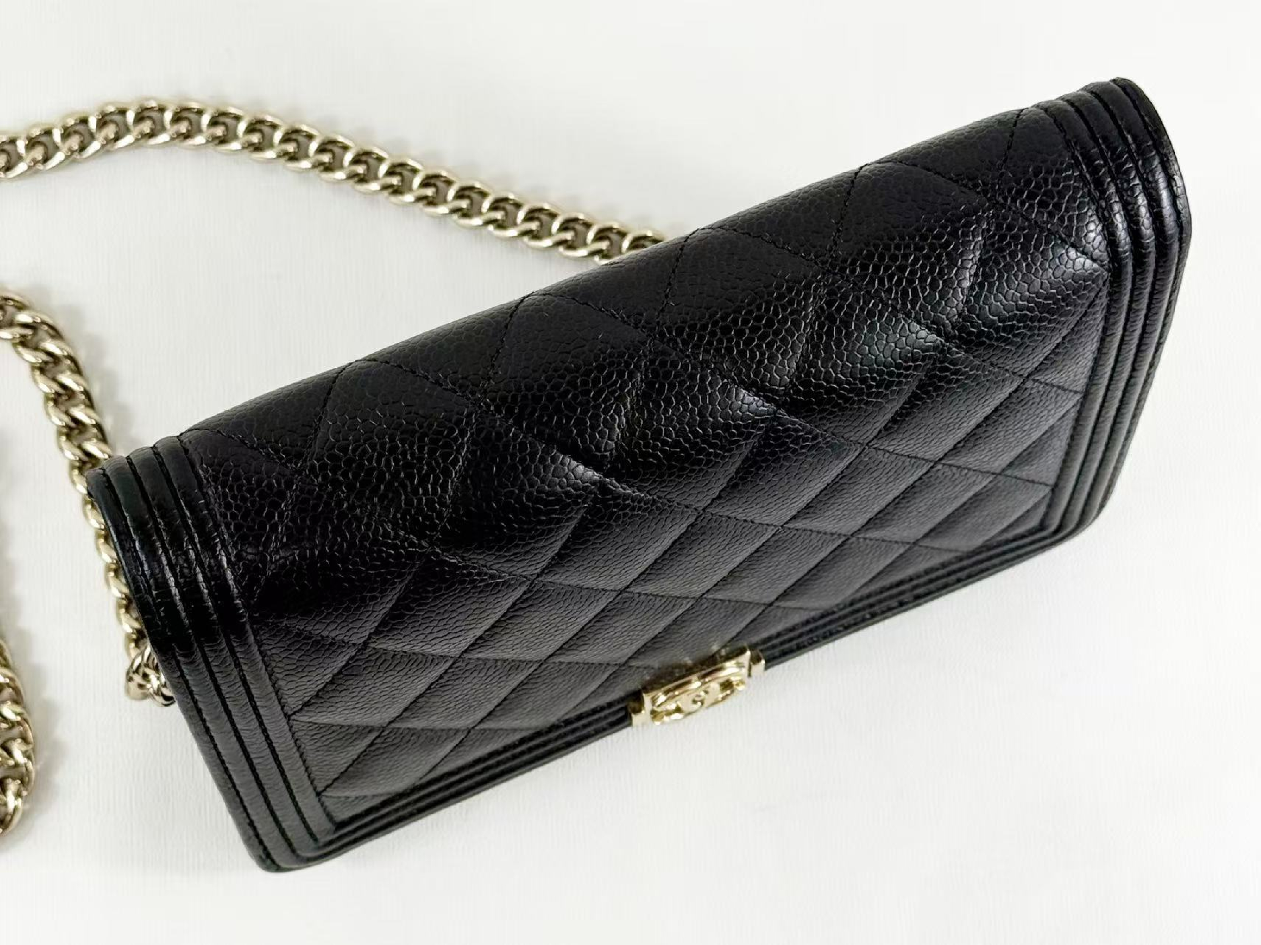 Black Caviar Skin Matelassé Boy WOC W19cm approx. 28 series [Includes dust bag, booklet, authenticity card, and seal] Gold hardware Shoulder bag 28815017 — view 7
