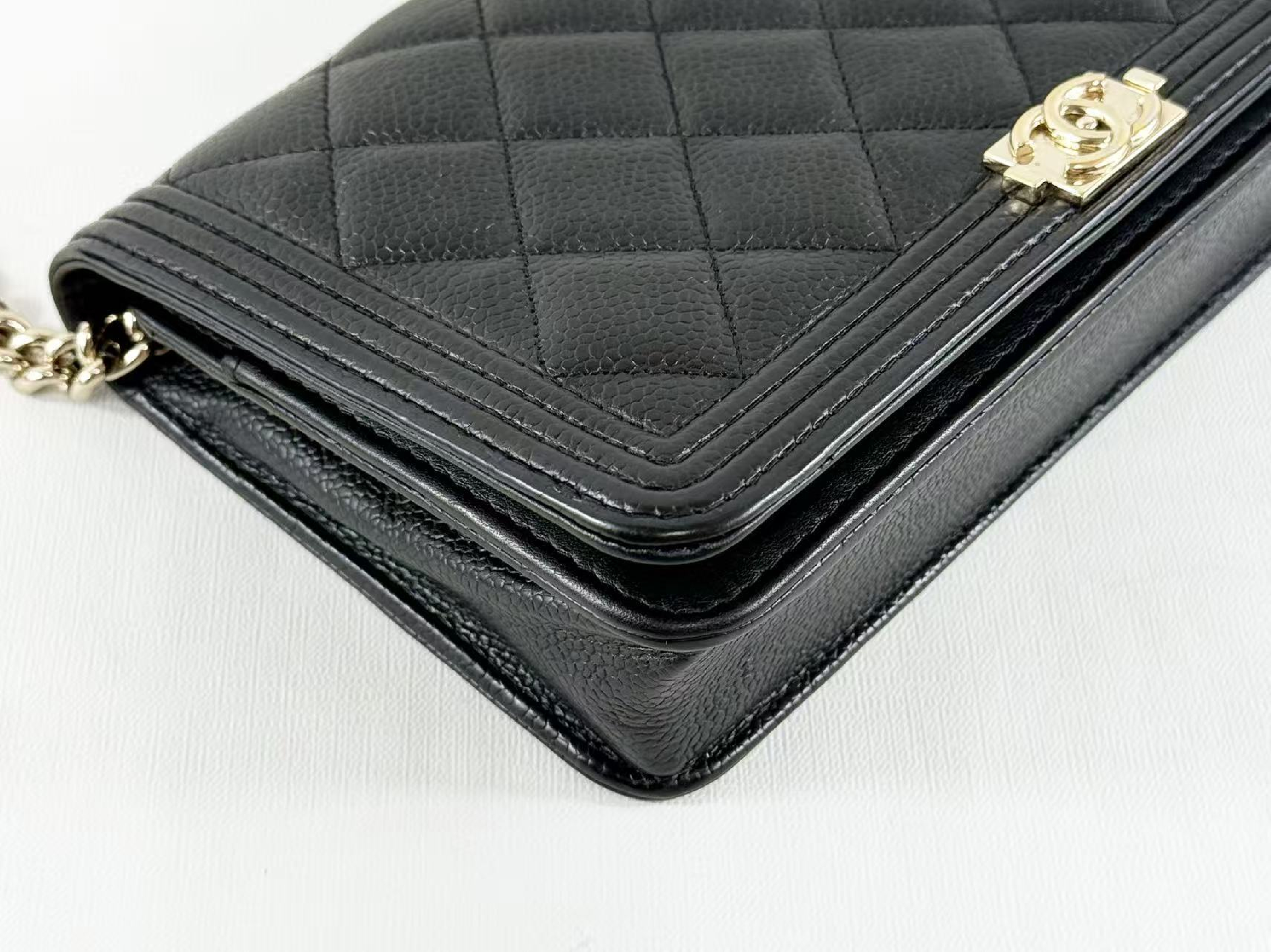 Black Caviar Skin Matelassé Boy WOC W19cm approx. 28 series [Includes dust bag, booklet, authenticity card, and seal] Gold hardware Shoulder bag 28815017 — view 10
