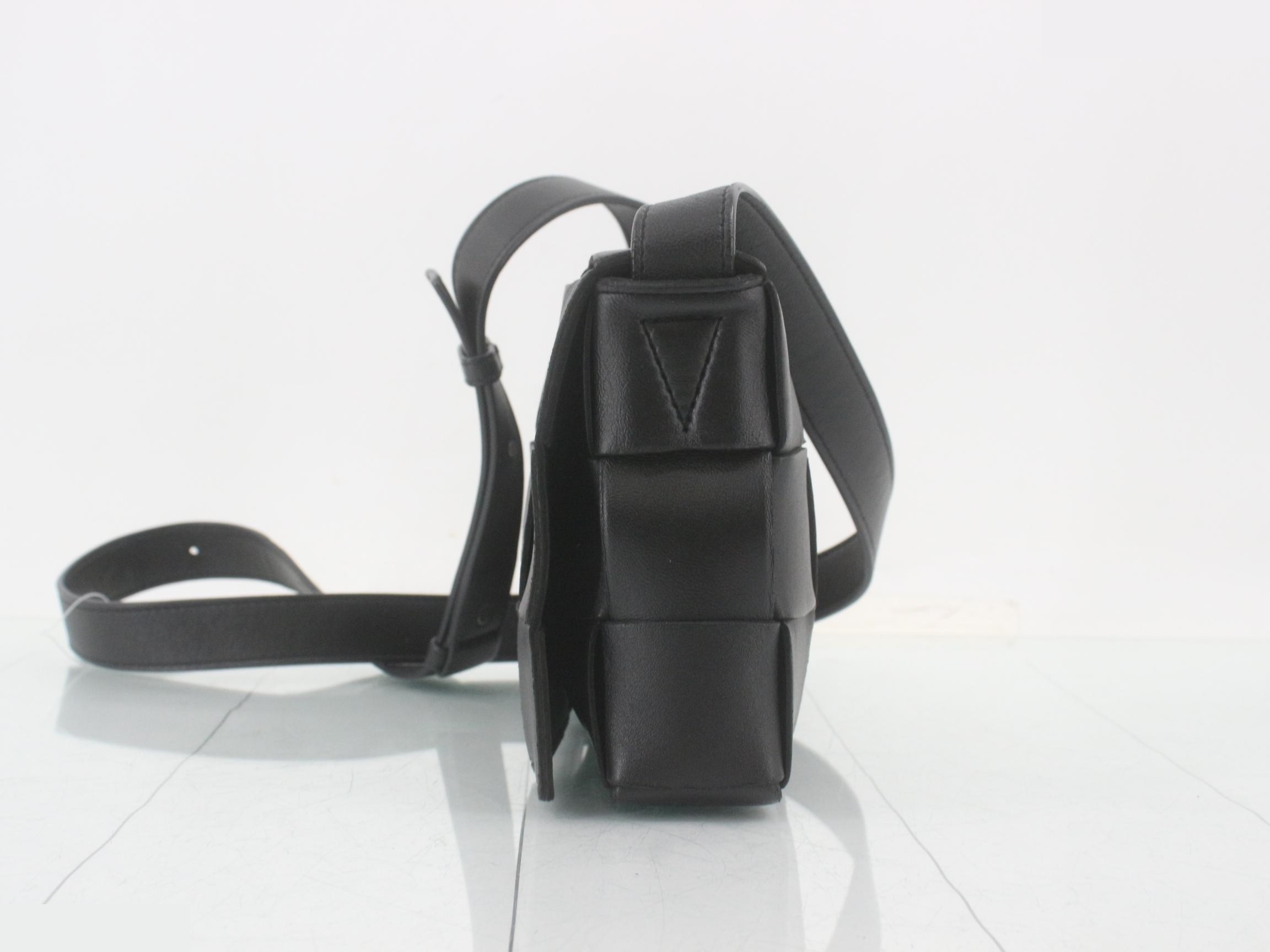 Maxi Intrecciato Cassette Shoulder Bag — view 3