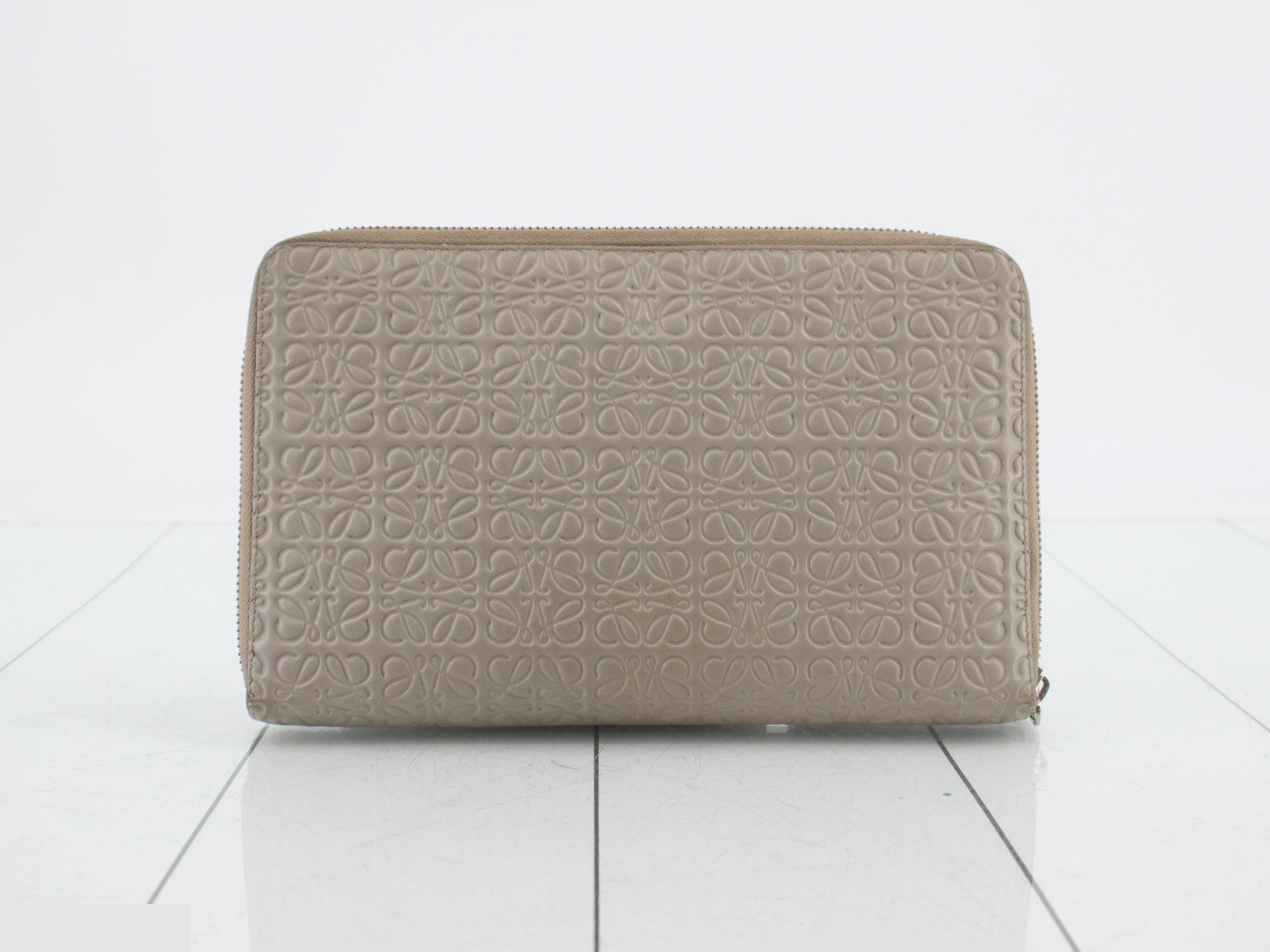 Clutch bag — view 2