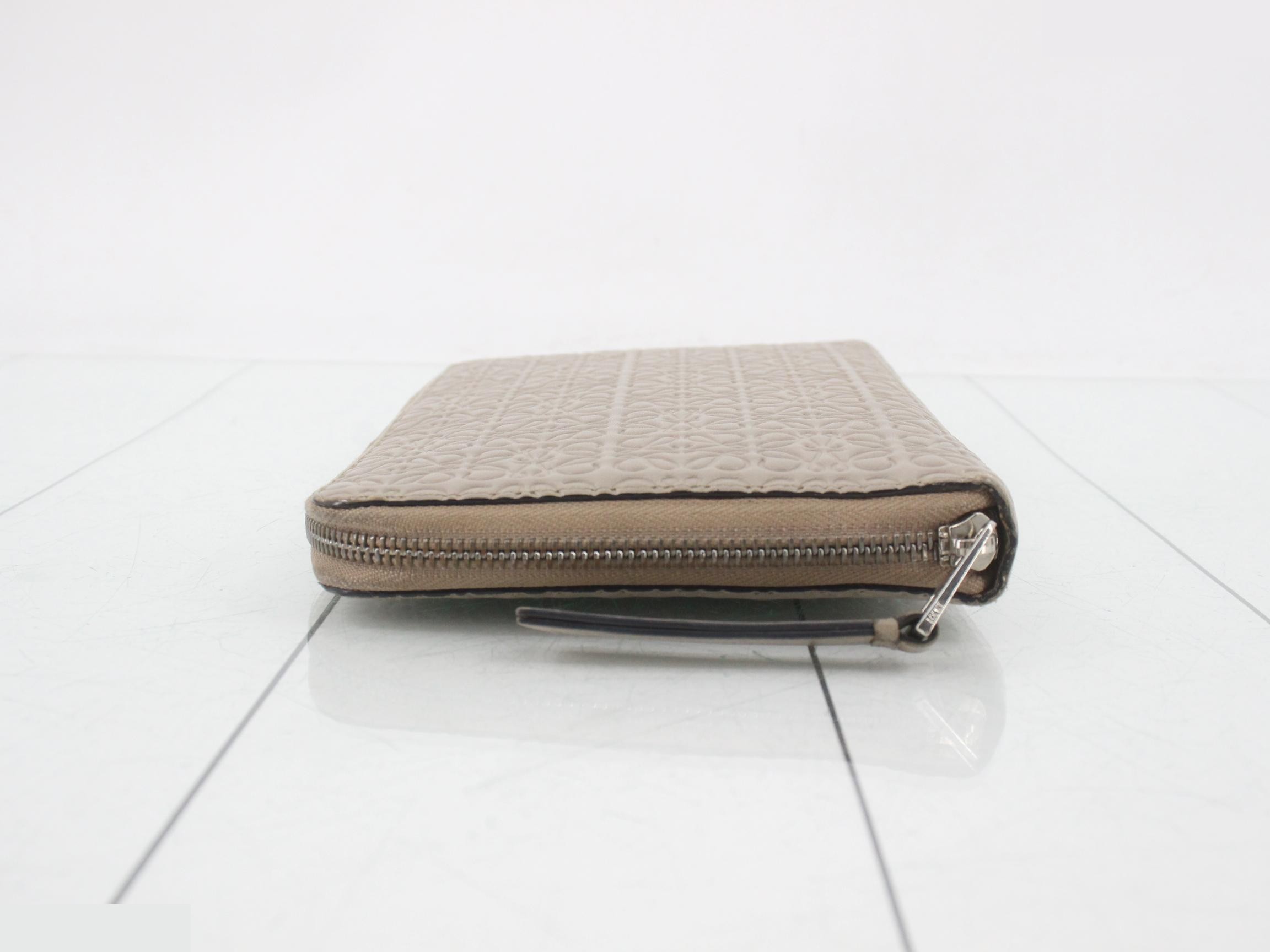 Clutch bag — view 4