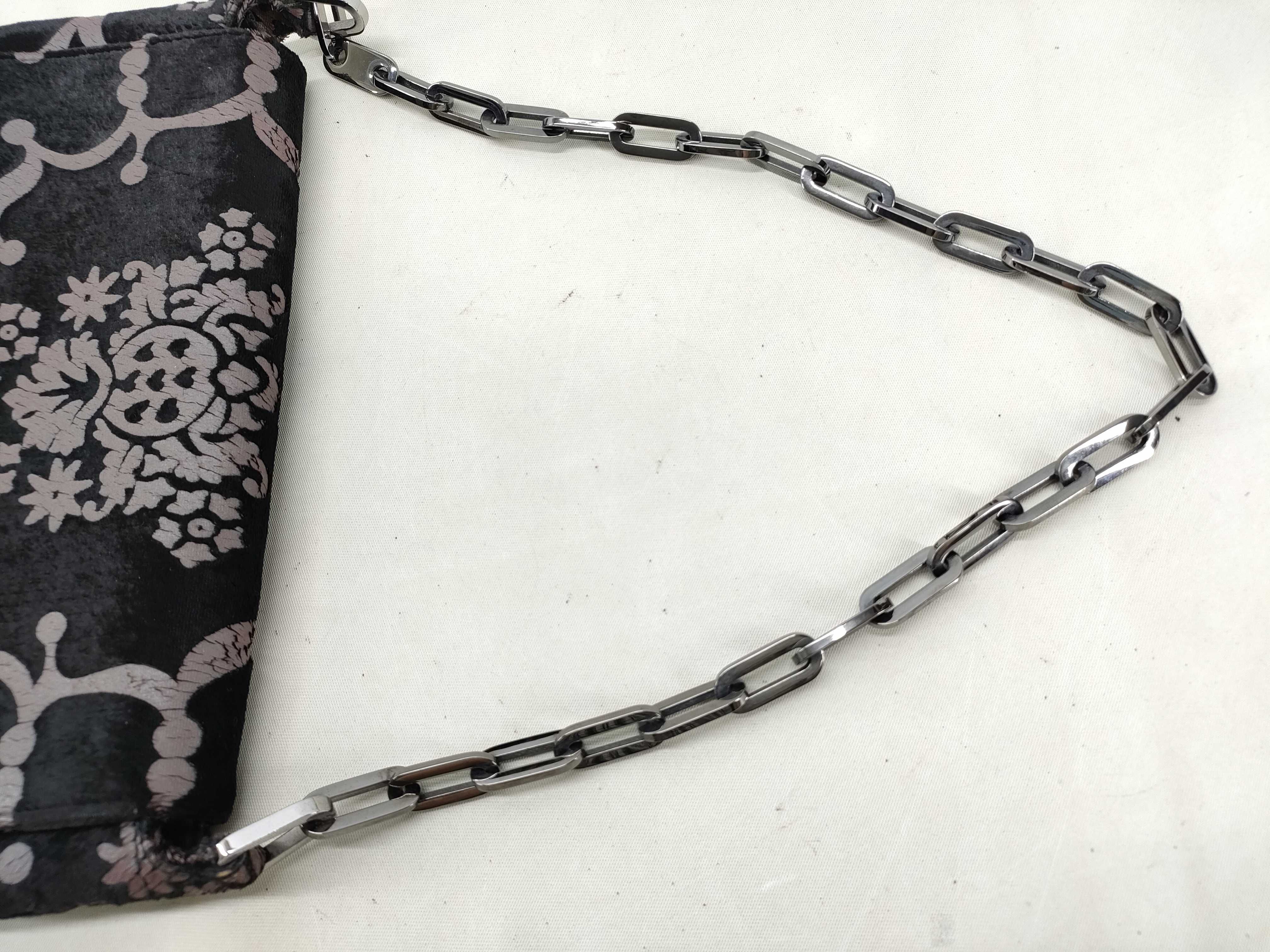 One-Shoulder Chain Shoulder Bag — view 4