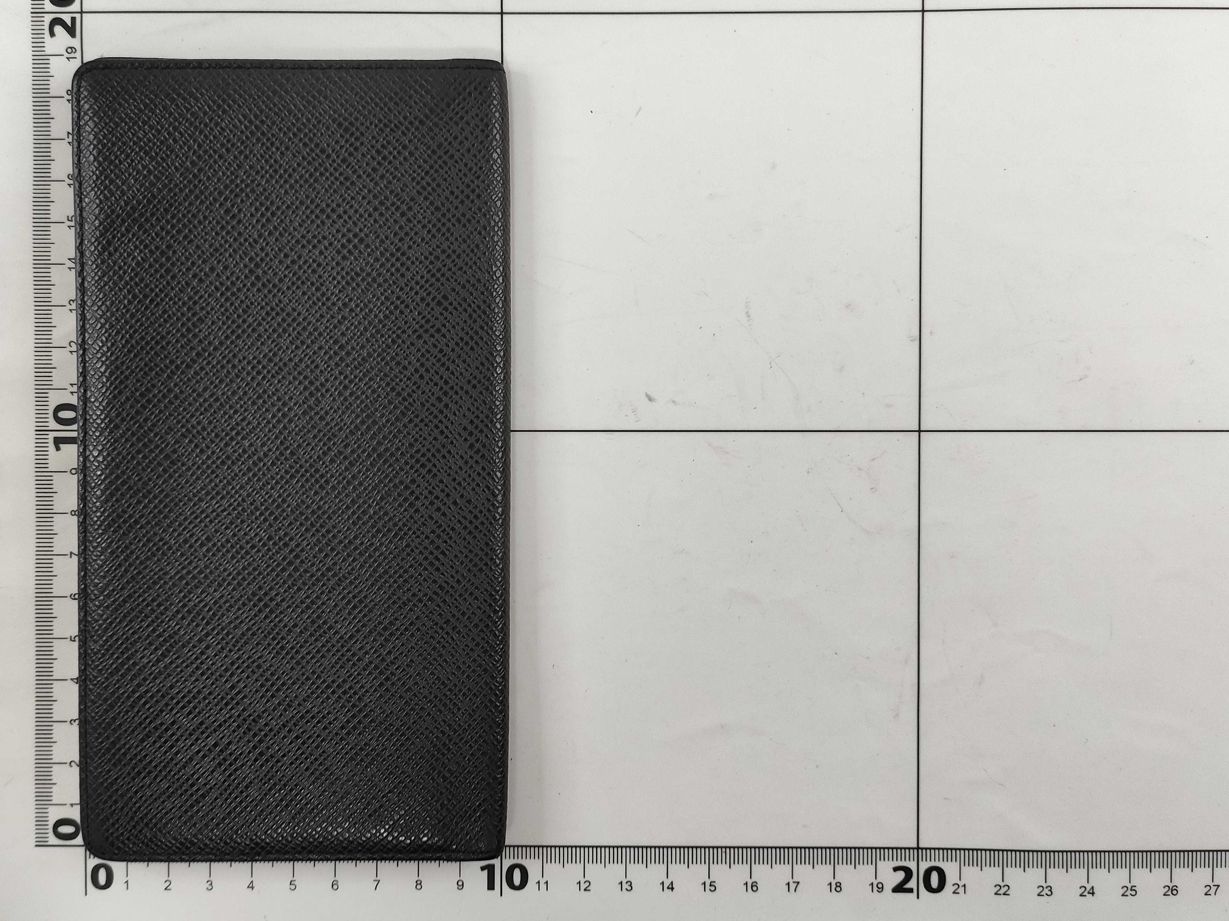 Taiga Leather Wallet M30541 MI1006 — view 2