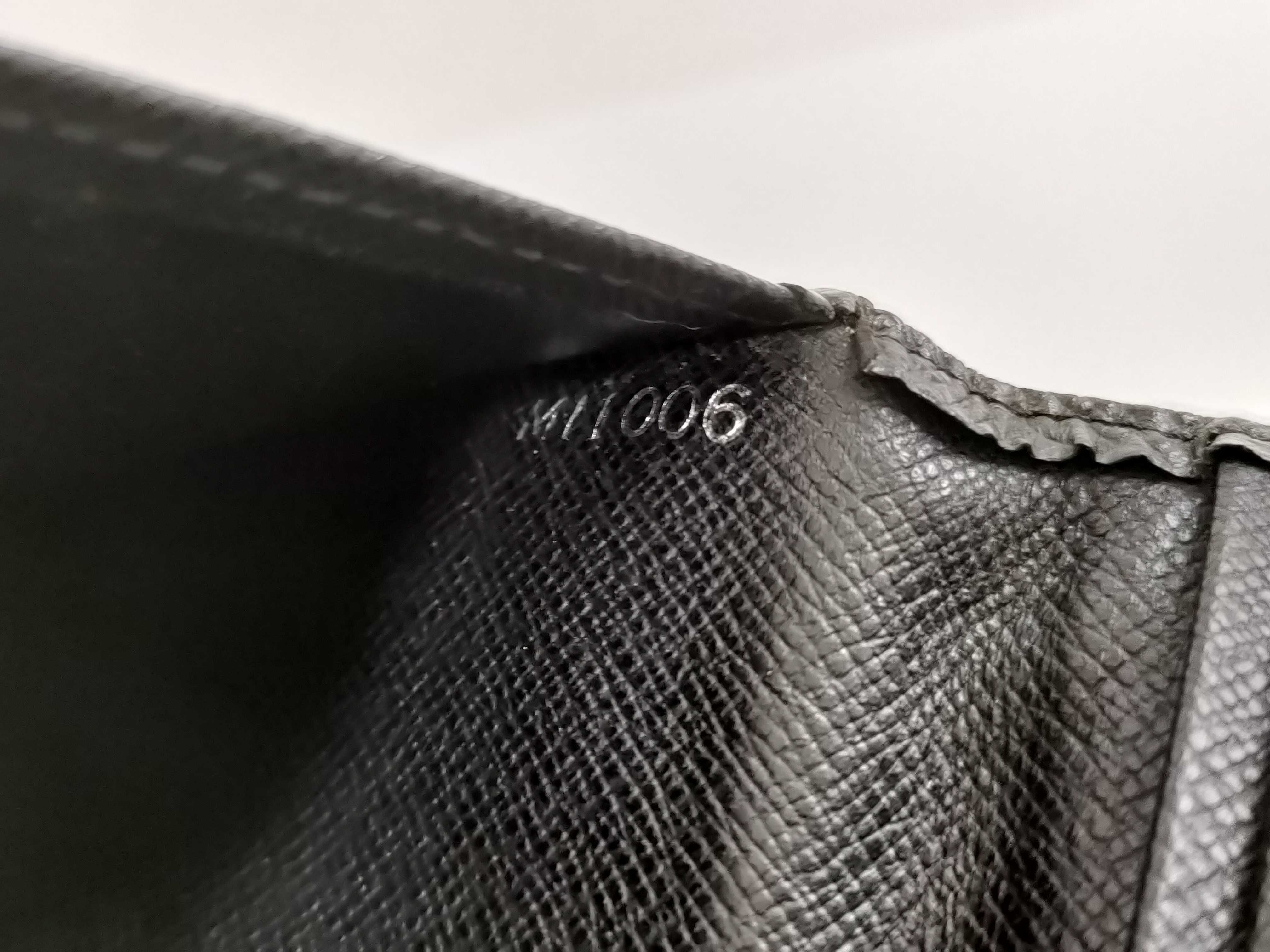 Taiga Leather Wallet M30541 MI1006 — view 11