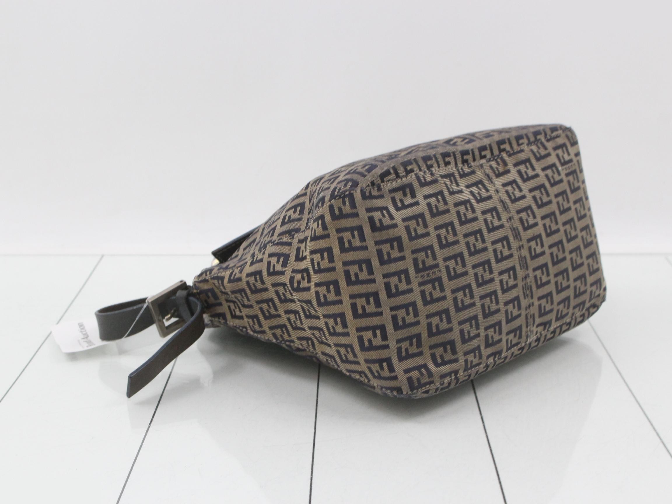 ZUCCA Mamma Bucket Shoulder Bag — view 5