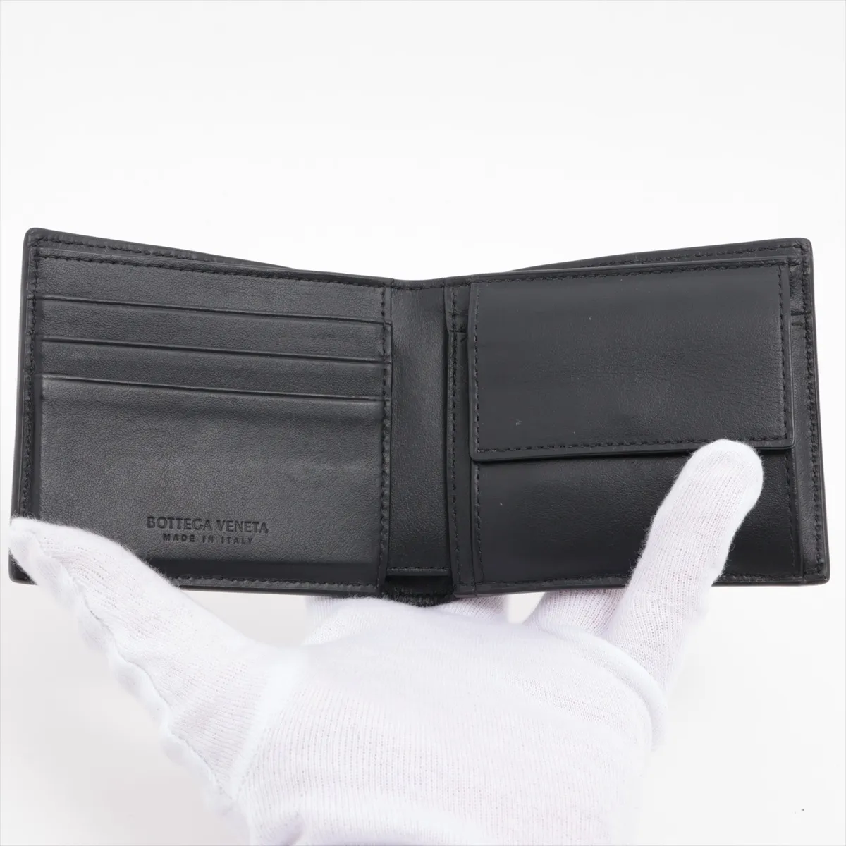 Maxi Intrecciato Cassette Leather Compact Wallet, Black — view 3