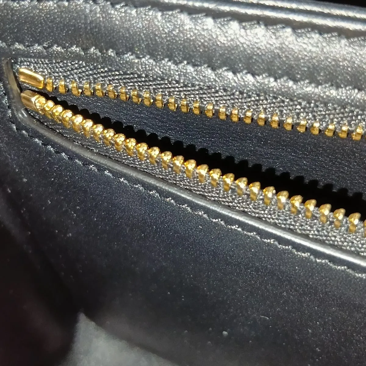 Triomphe Teen Leather Shoulder Bag, Black — view 14