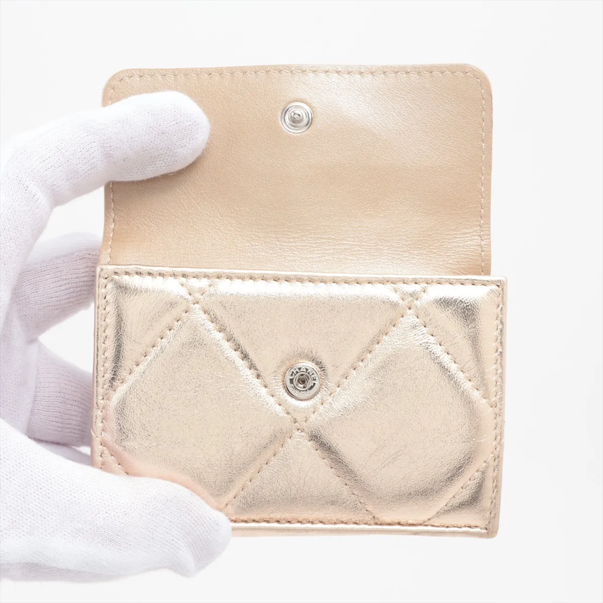 19 Lambskin Compact Wallet Gold Silver Hardware 31806806 — view 3