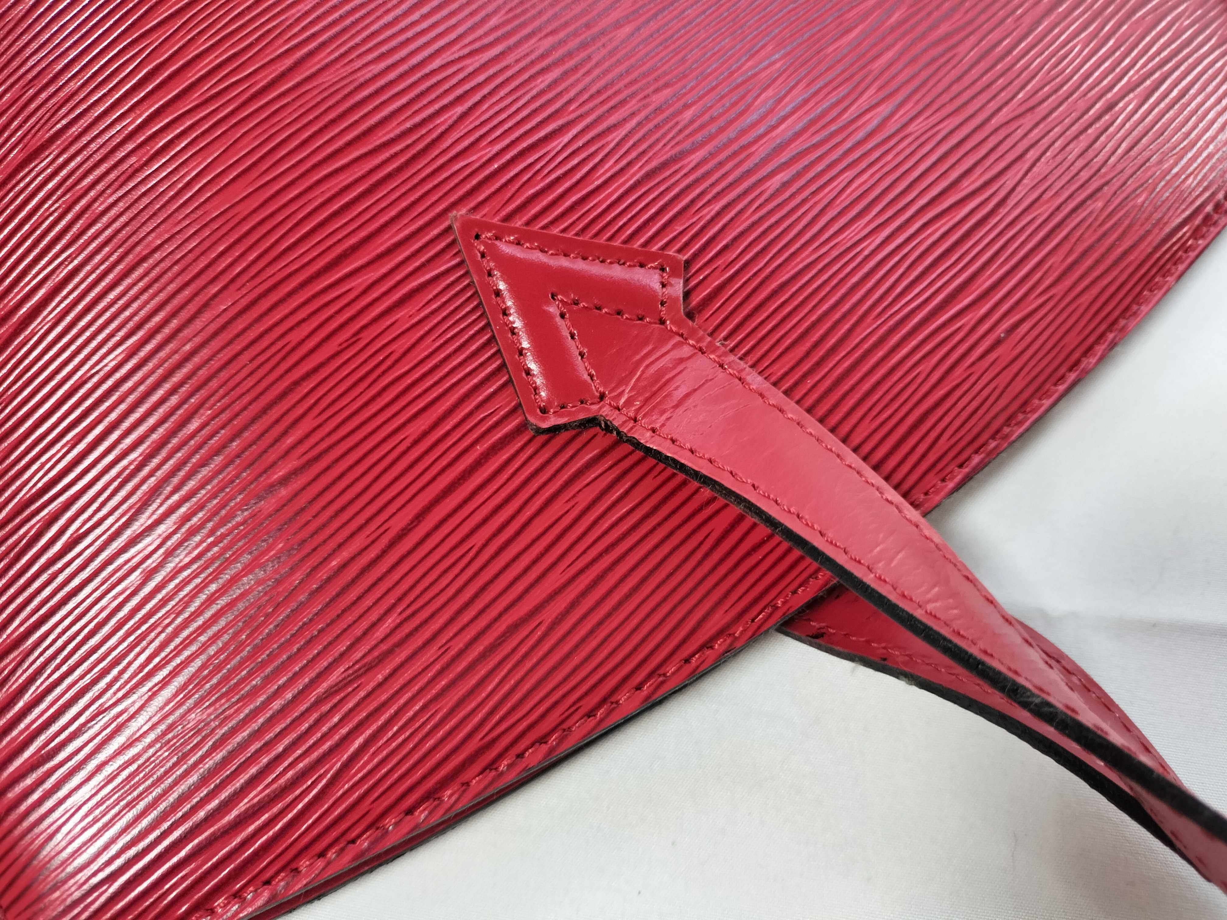 Epi Saint Jacques PM Red Tote Bag — view 5