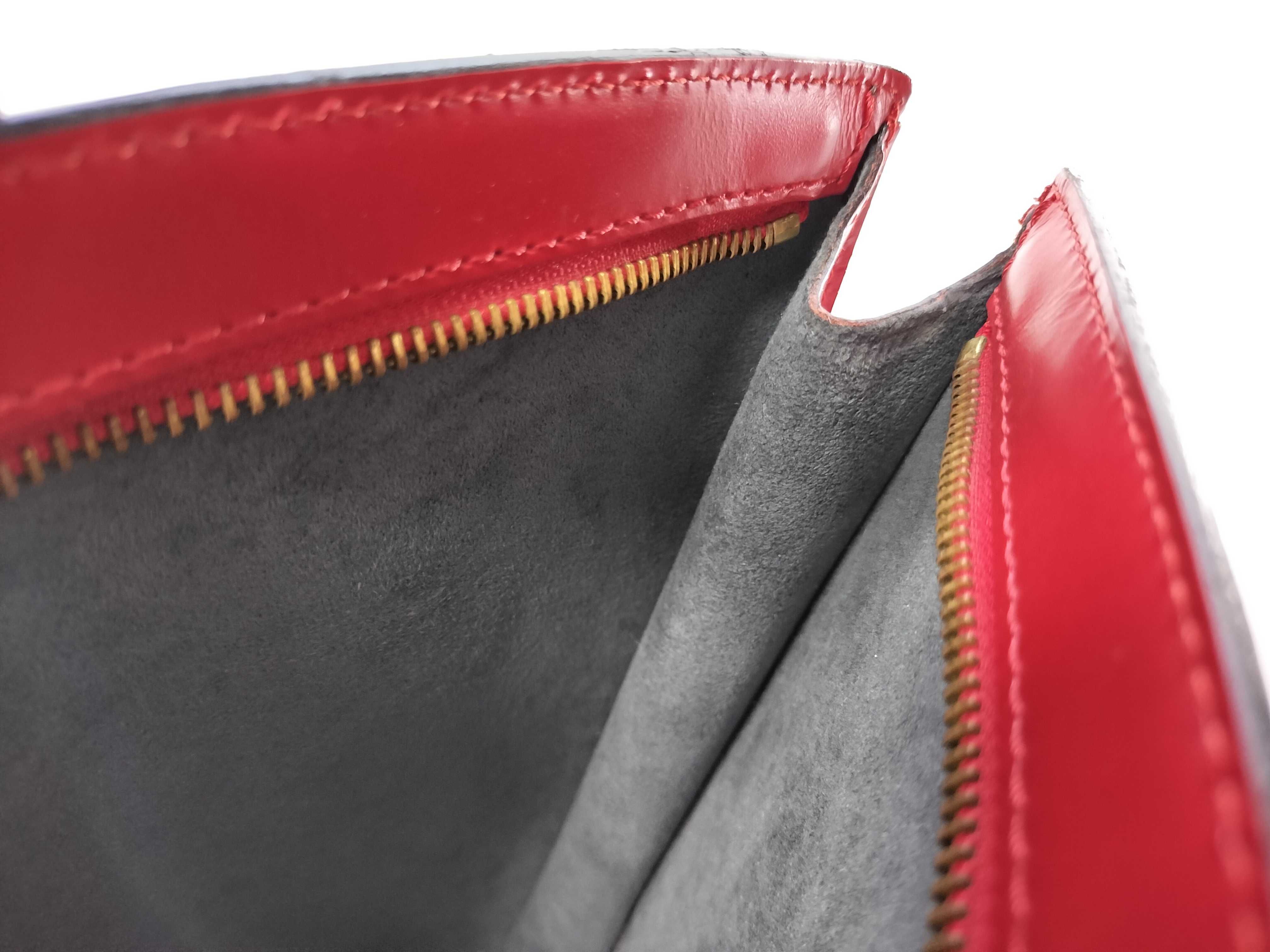 Epi Saint Jacques PM Red Tote Bag — view 9
