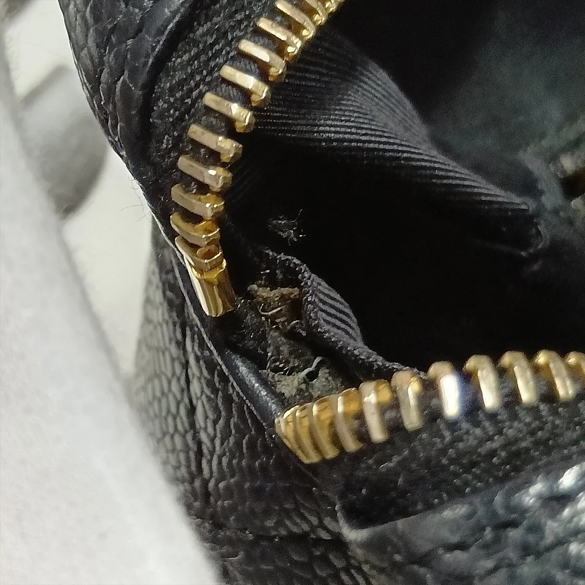 Matelassé Caviar Skin Handbag, Black with Gold Hardware, Item Number 8537875 (Serial Number 8) — view 15