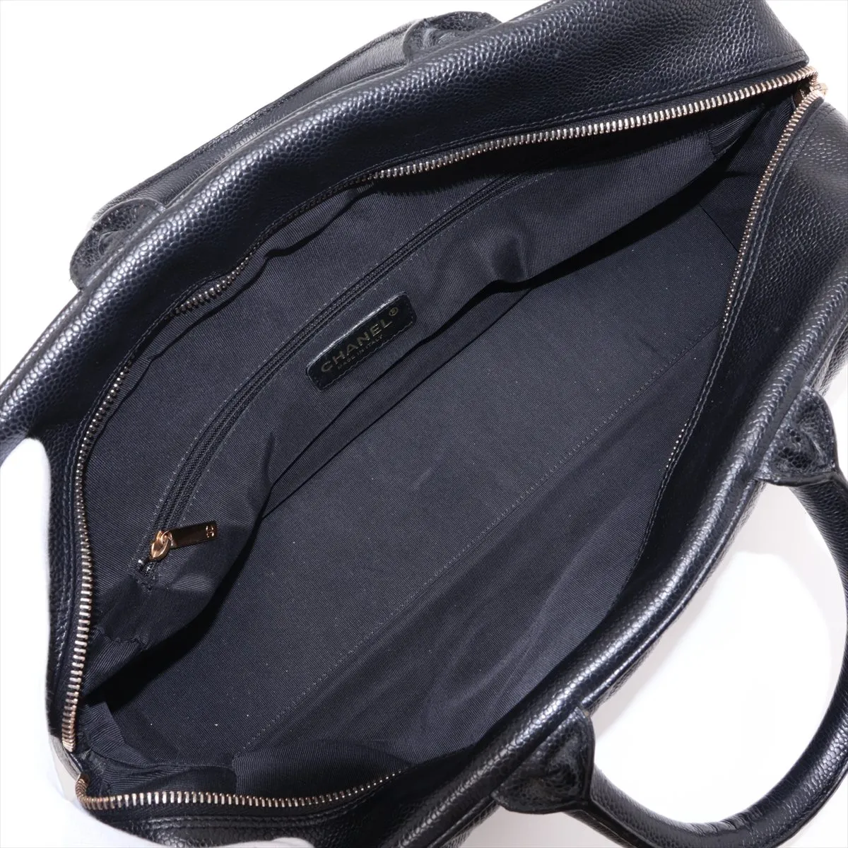 Matelassé Caviar Skin Handbag, Black with Gold Hardware, Item Number 8537875 (Serial Number 8) — view 7
