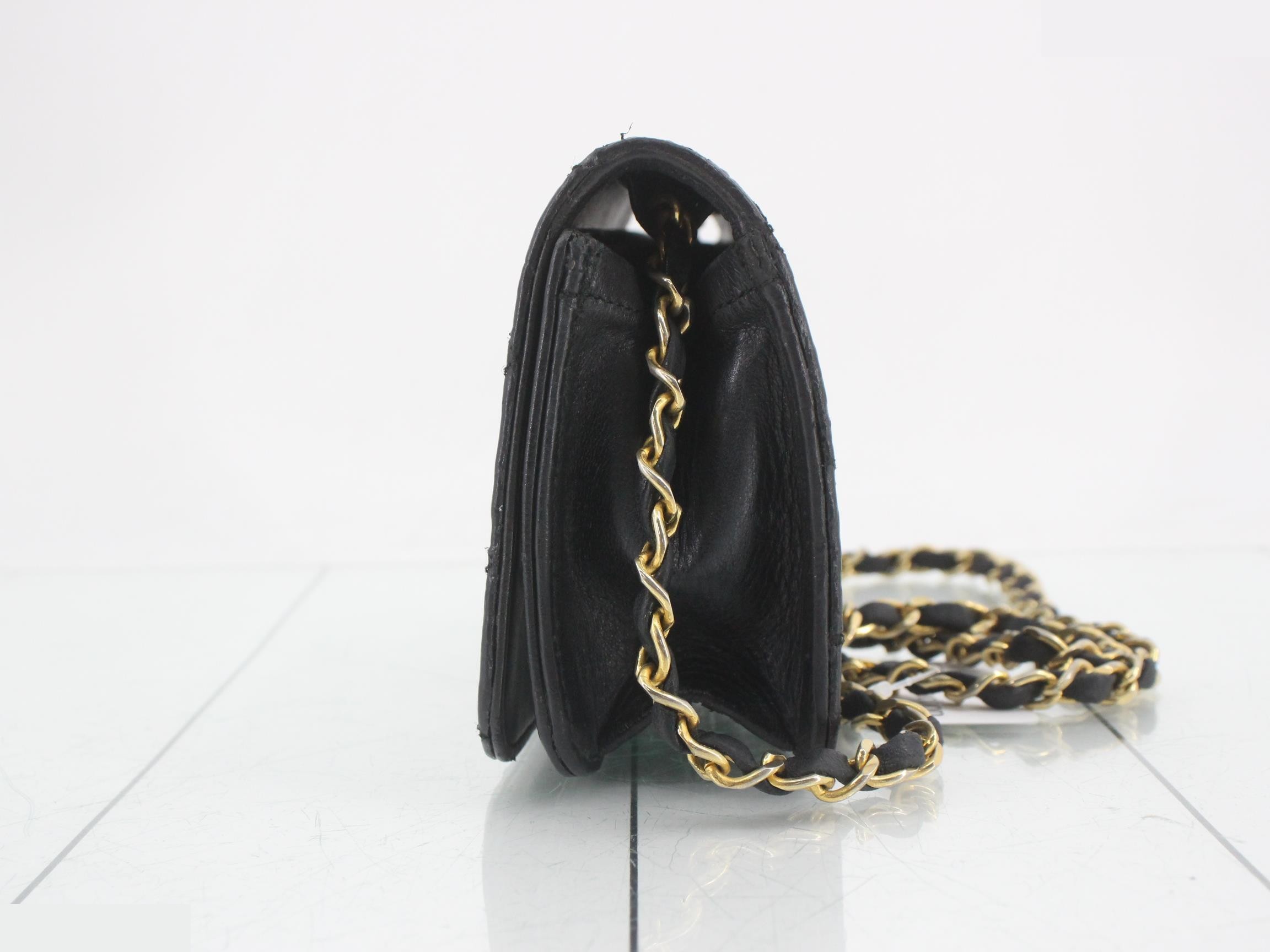 Matelassé Push-Lock Chain Shoulder Bag — view 3