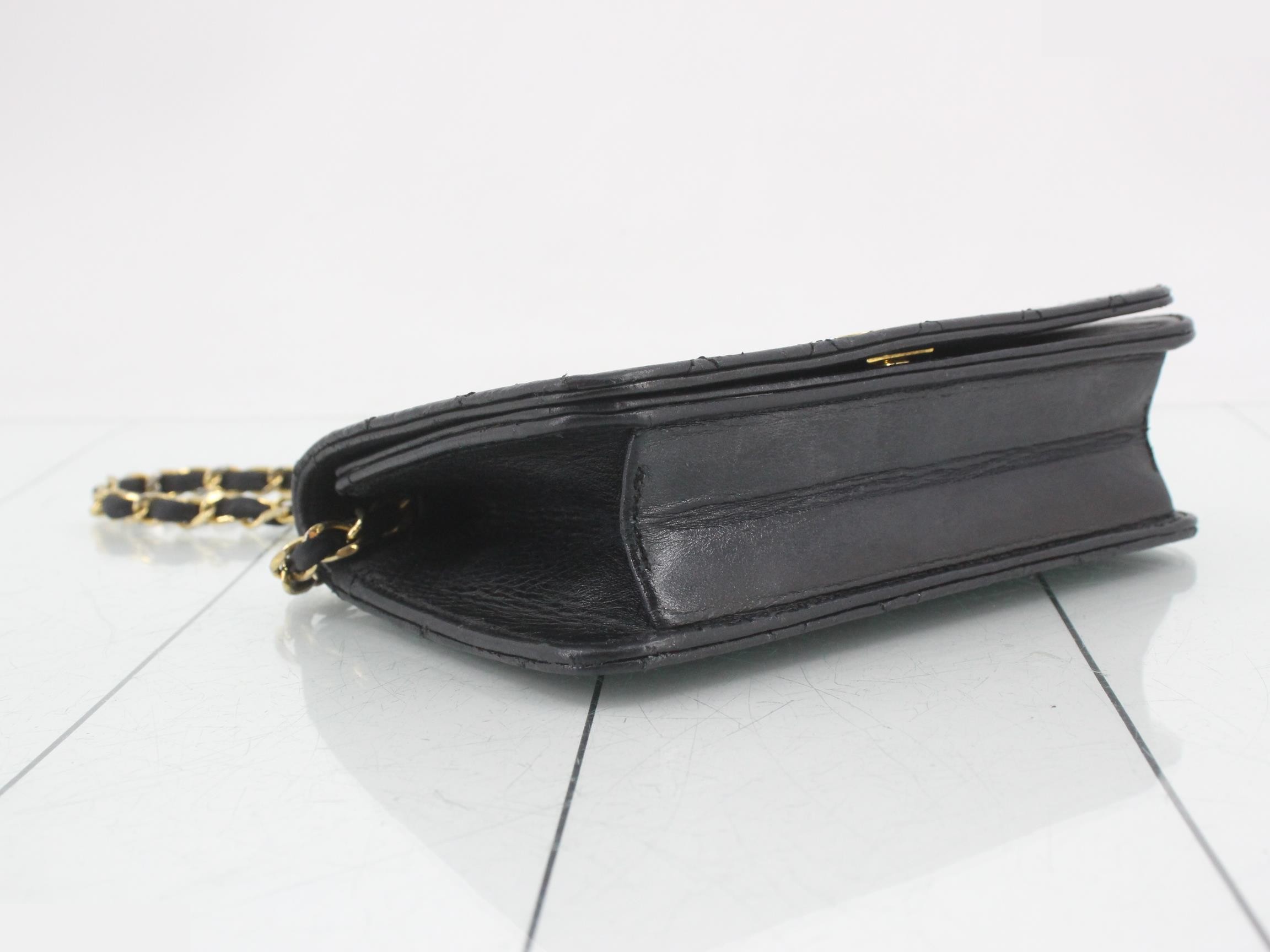 Matelassé Push-Lock Chain Shoulder Bag — view 5